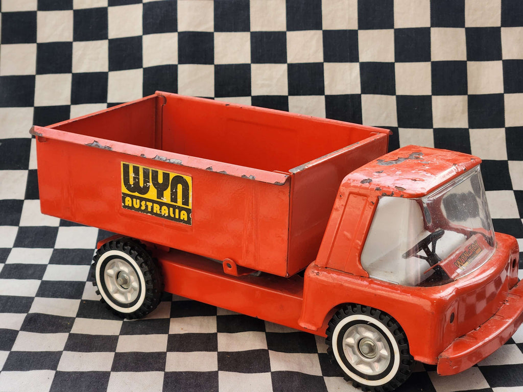 Vintage Wyn Toys Tin Dump Truck