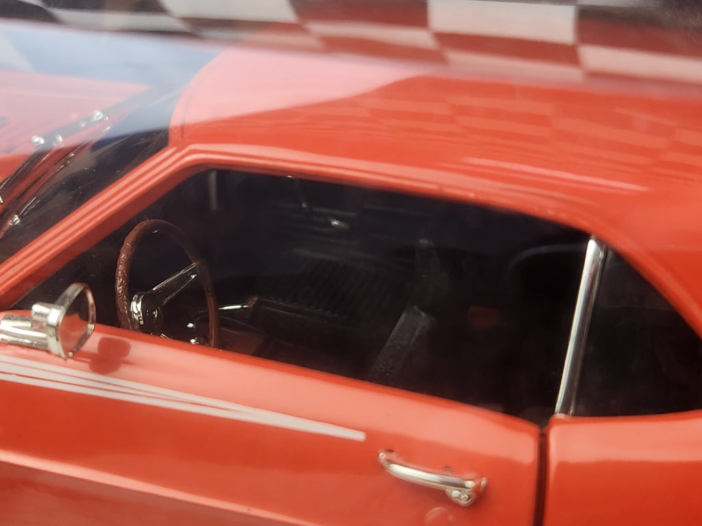 ERTL 1:18 American Muscle 1969 Chevrolet Camaro SS 396