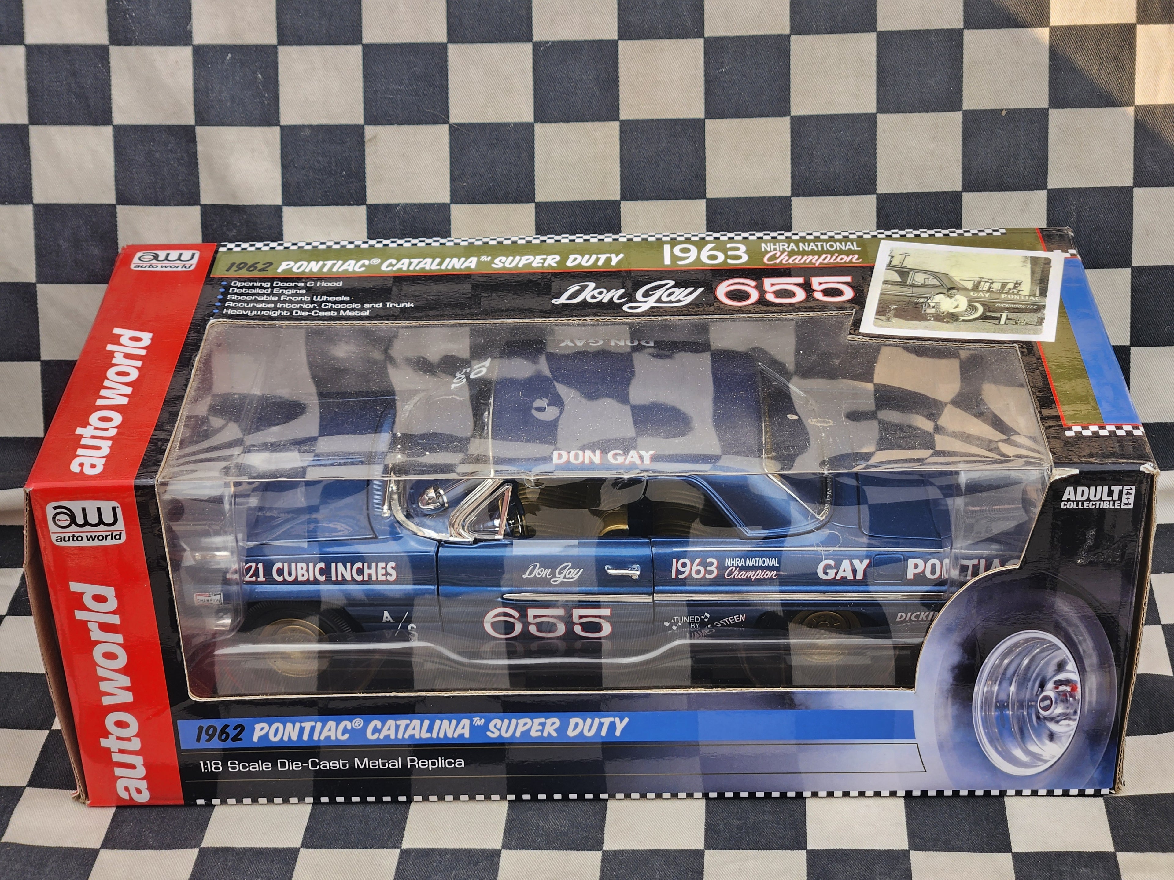 Auto World 1/18 Don Gay 1962 Pontiac Catalina Super Duty