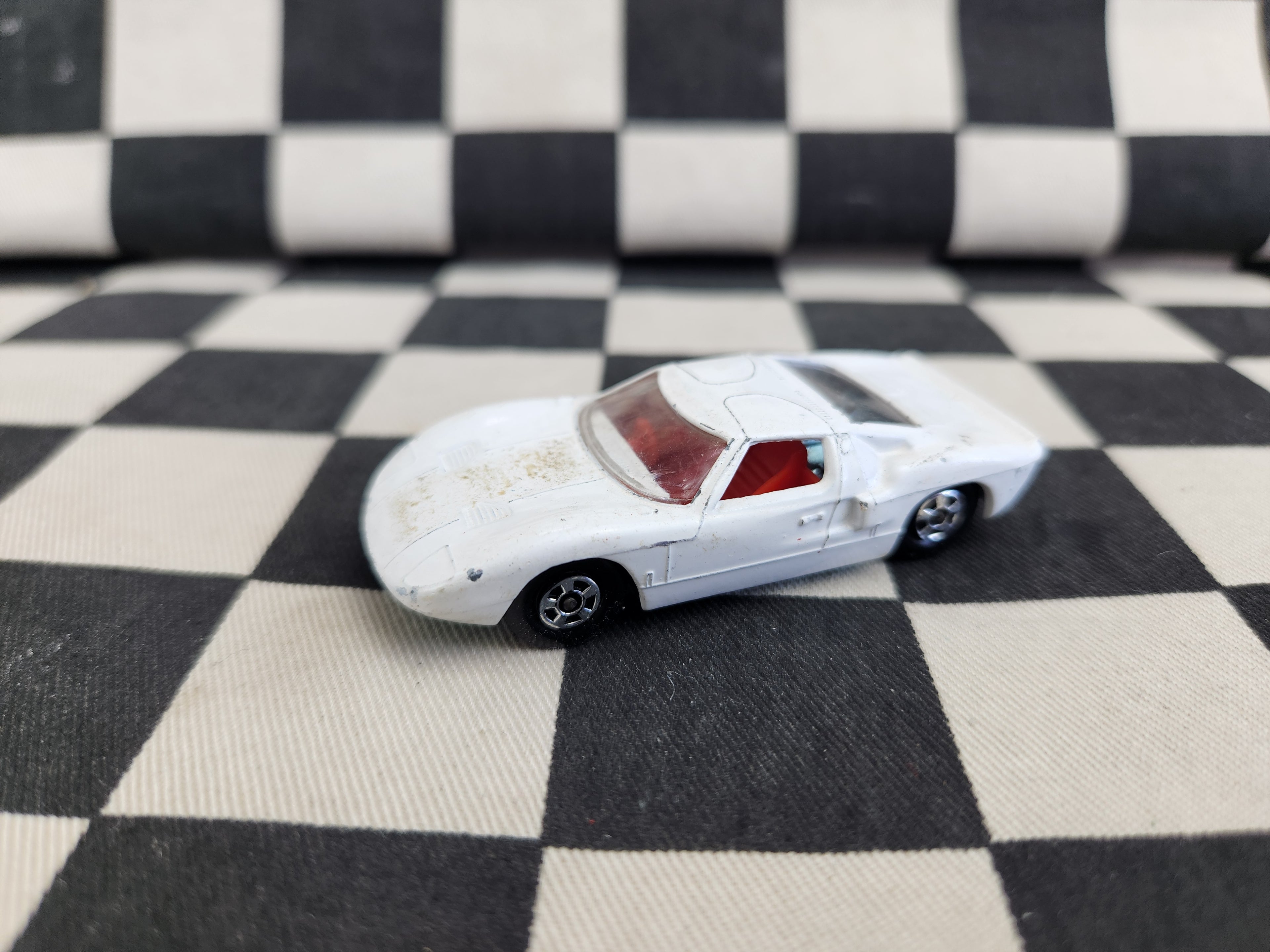 Vintage Loose Matchbox Ford GT Transitional Wheels Variant