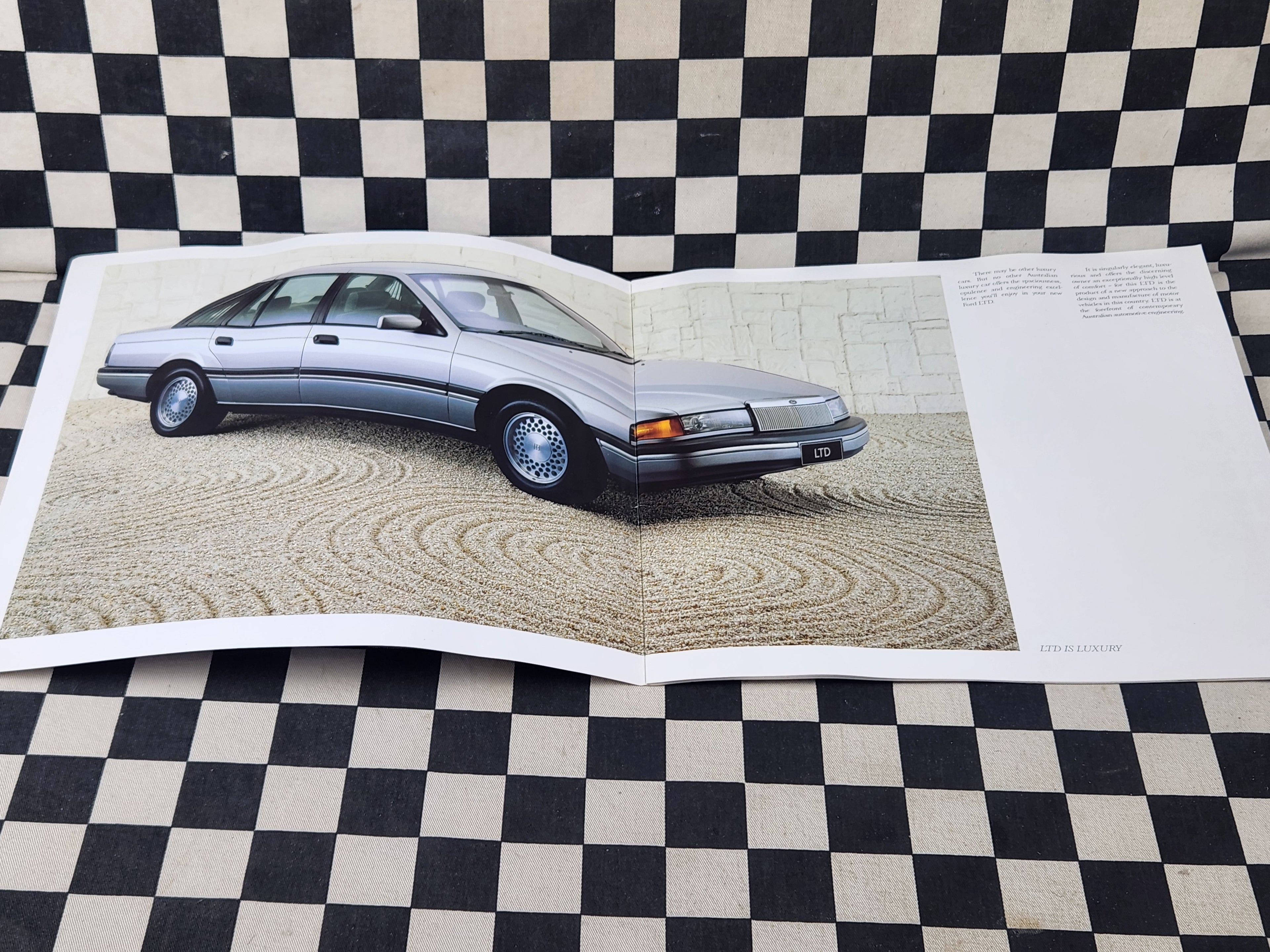 Ford DA LTD Sales Brochure