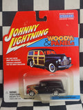 Johnny Lightning Woody's & Panels 40 Ford Sedan Delivery