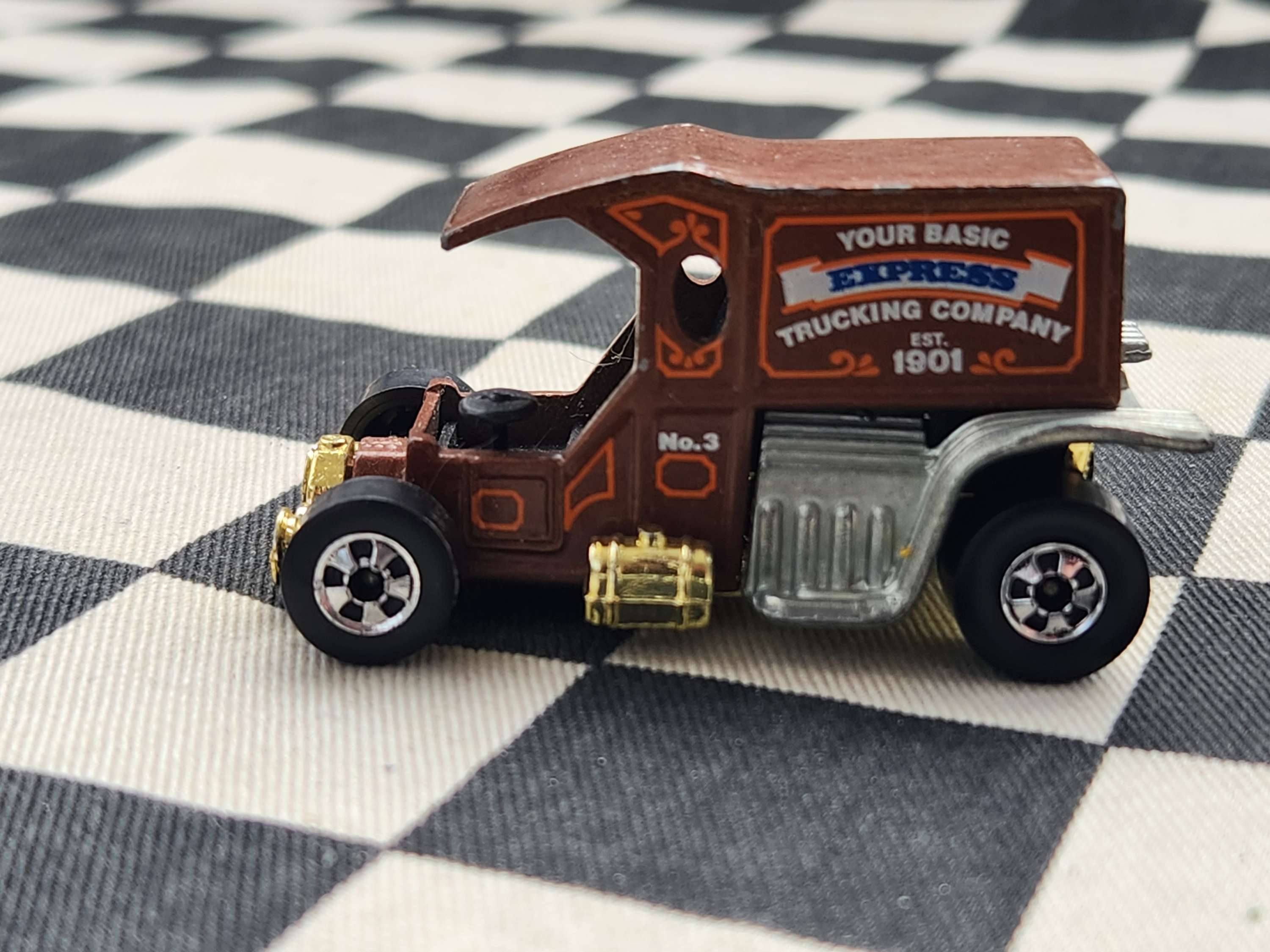 Vintage Loose Hot Wheels T Totaller Brown Gold base Nice!