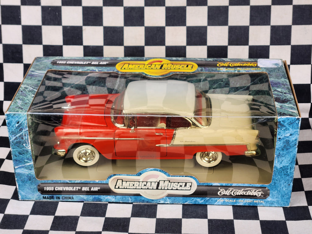ERTL American Muscle 1:18 1955 Chevrolet Bel Air Red/White
