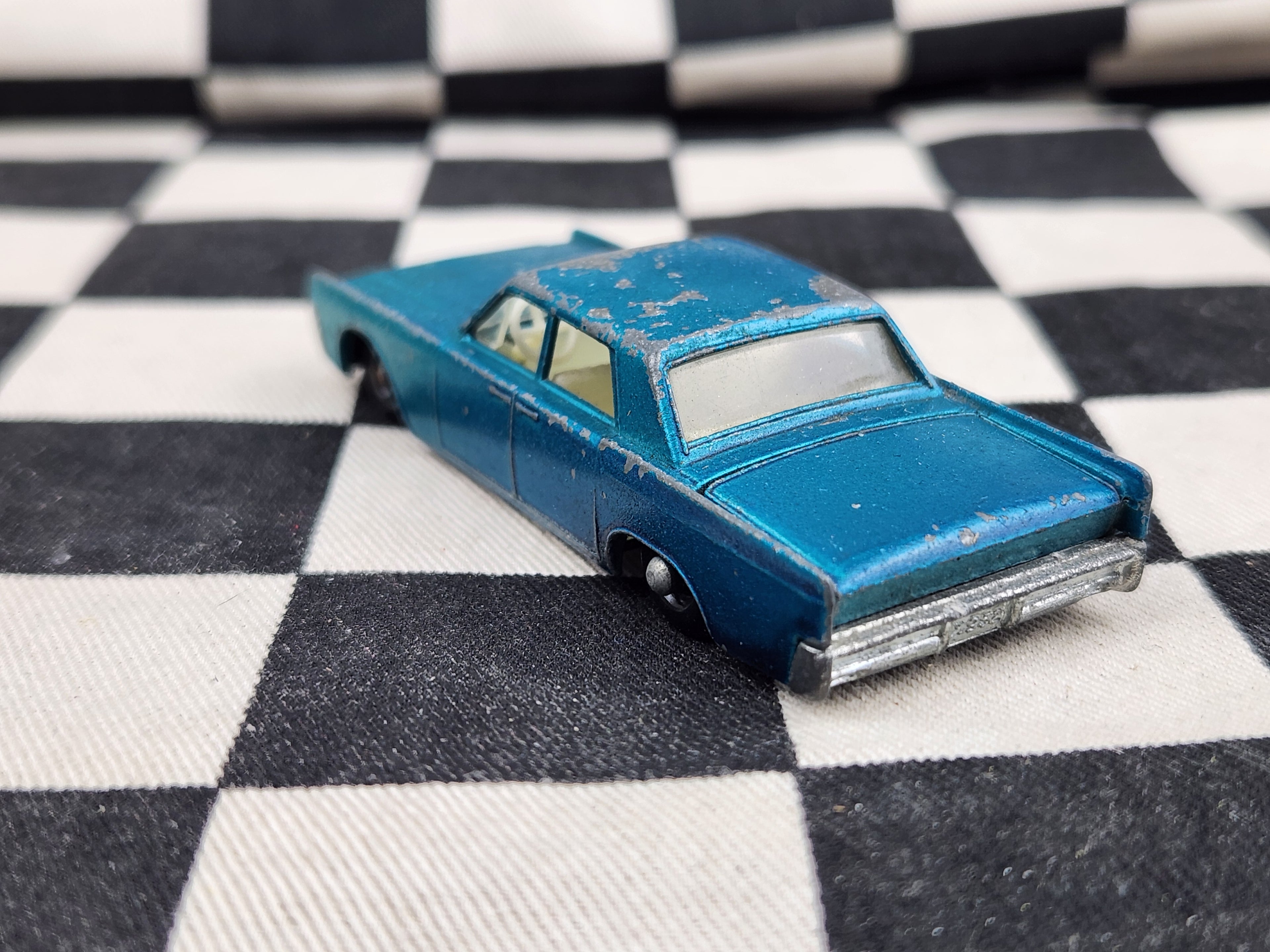 Vintage Loose Matchbox Lesney Lincoln Continental Blue