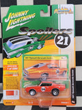 Johnny Lightning Spoilers 1967 Plymouth Barracuda Metallic Ultra Orange 1/2000