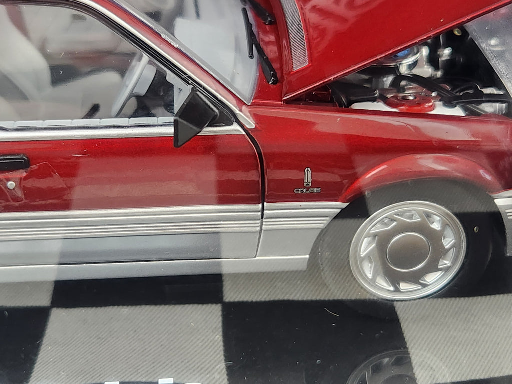 DDA Collectables 1:24 Holden VL Calais Red/Silver