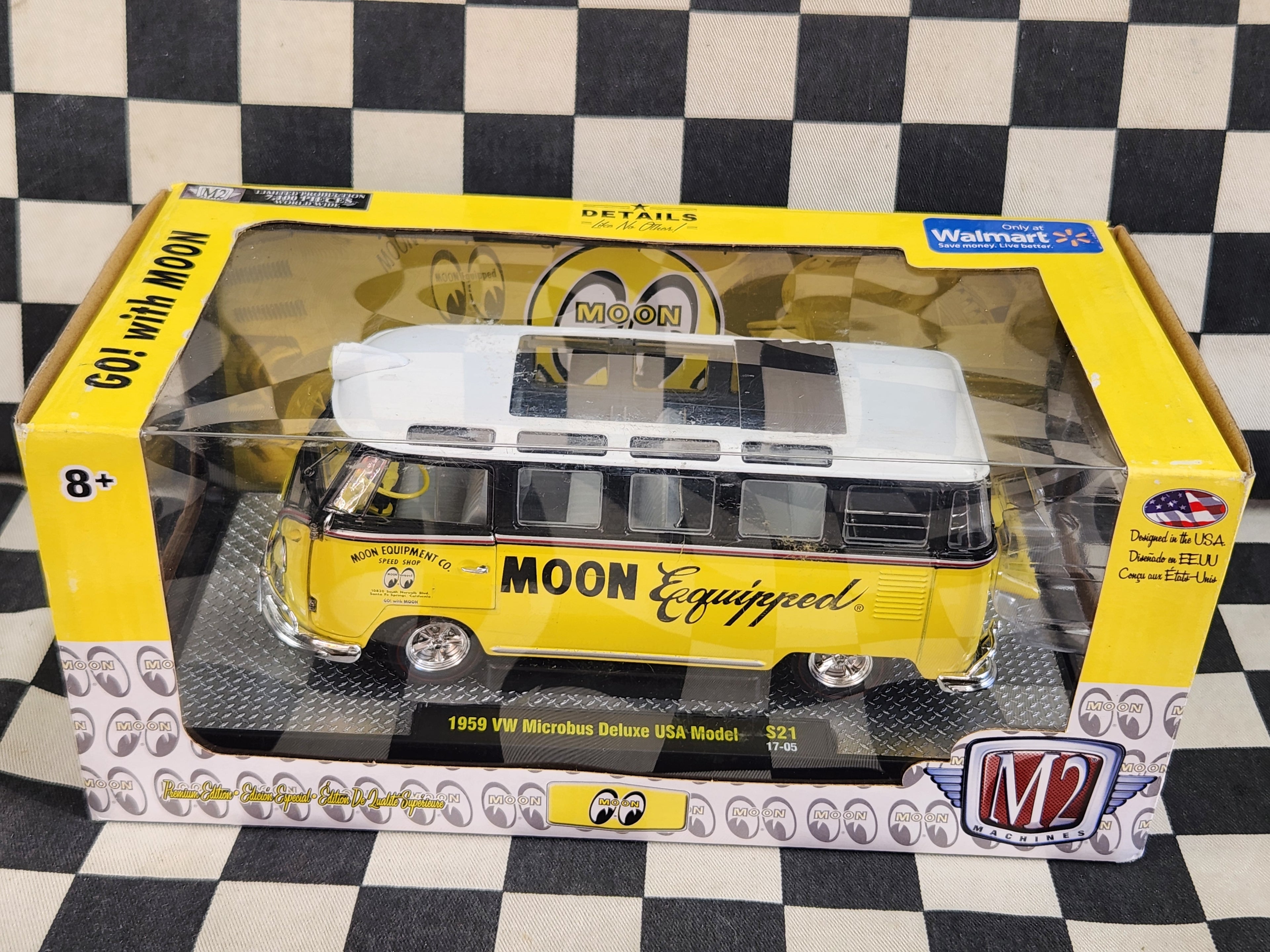 M2 Machines 1:24 Walmart Exclusive Mooneyes 1959 VW Microbus Deluxe USA Model