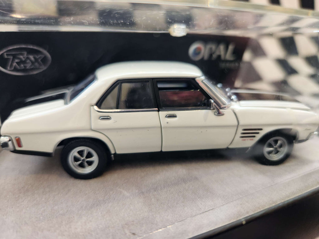 Trax Opal Series 1/43 1973 Holden Monaro GTS Sedan TO04 White