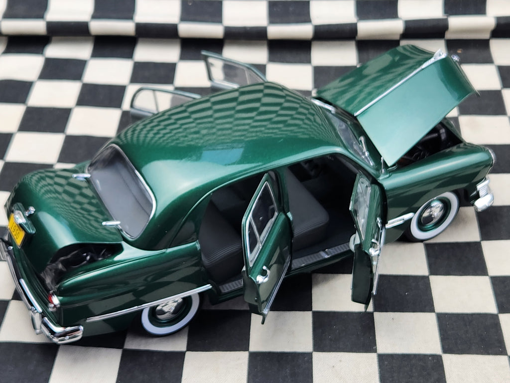 1/18 Precision Models USA 1950 Ford Custom 4 Door Sedan Hawthorne Green Metallic