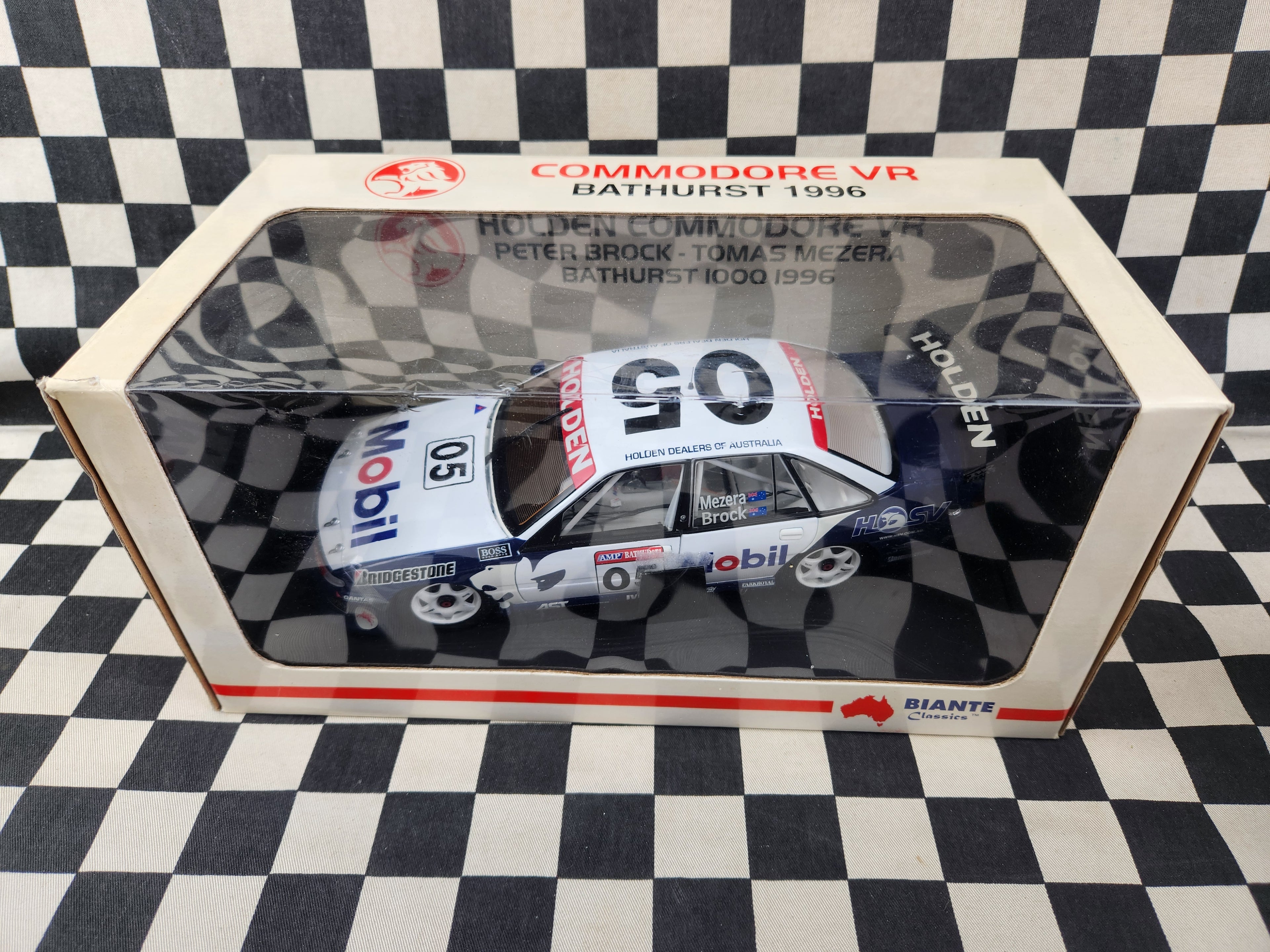 Biante 1:18 Peter Brock Collection Holden VR Commodore Bathurst 1996