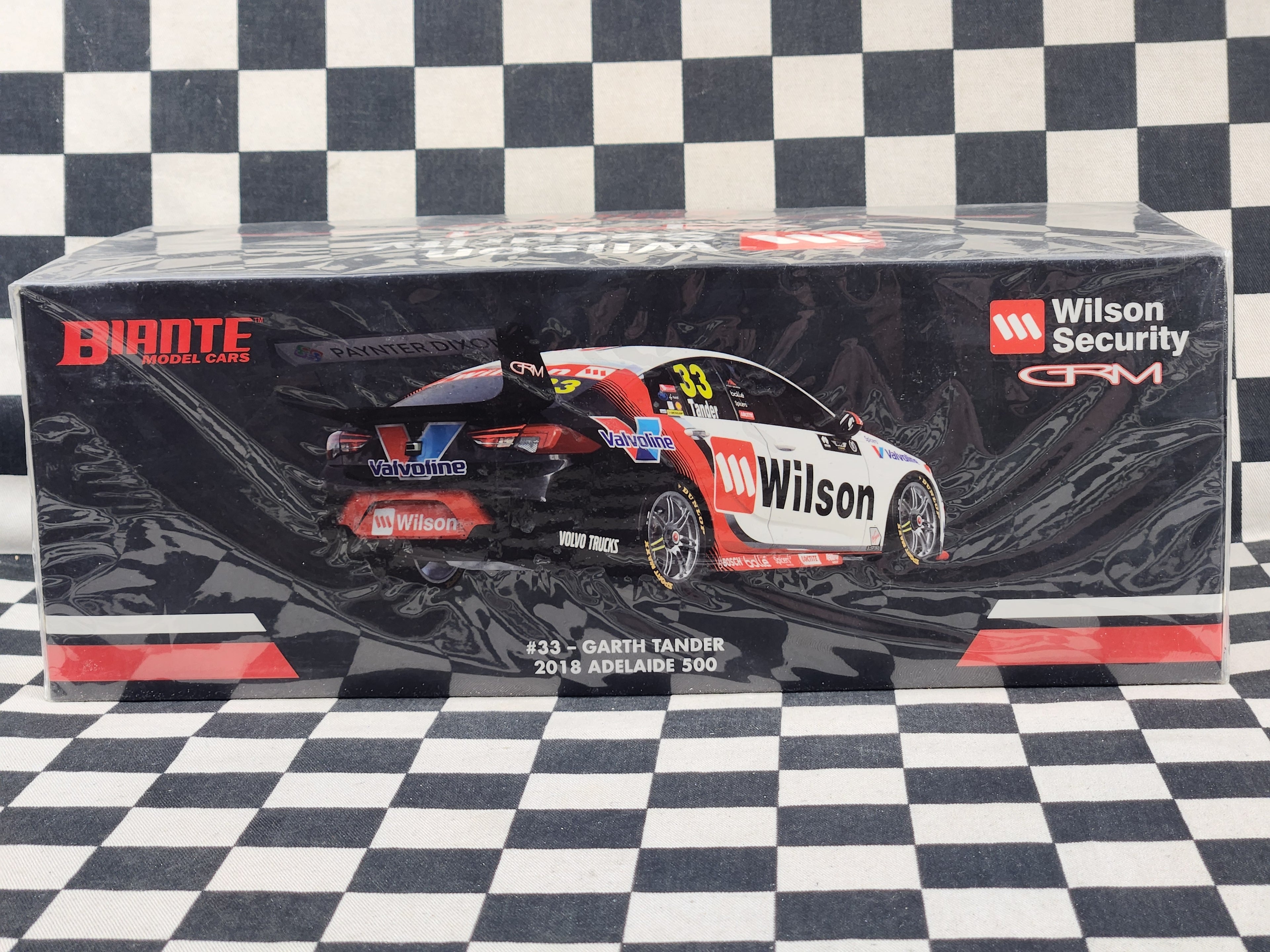 Biante 1:18 2018 Adelaide 500 Holden Commodore #33 Garth Tander