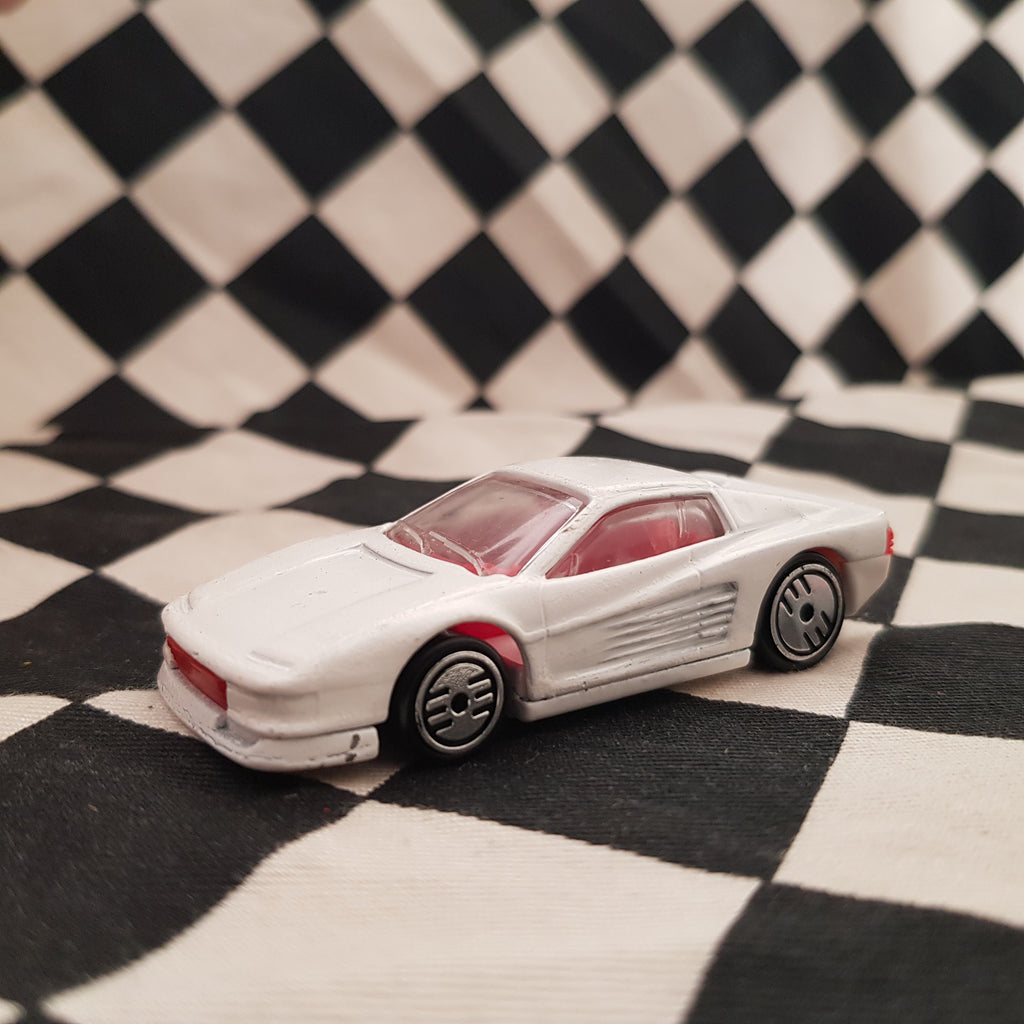 Hot Wheels Loose Ferrari Testarossa White Ultra Hots Red/white Interior