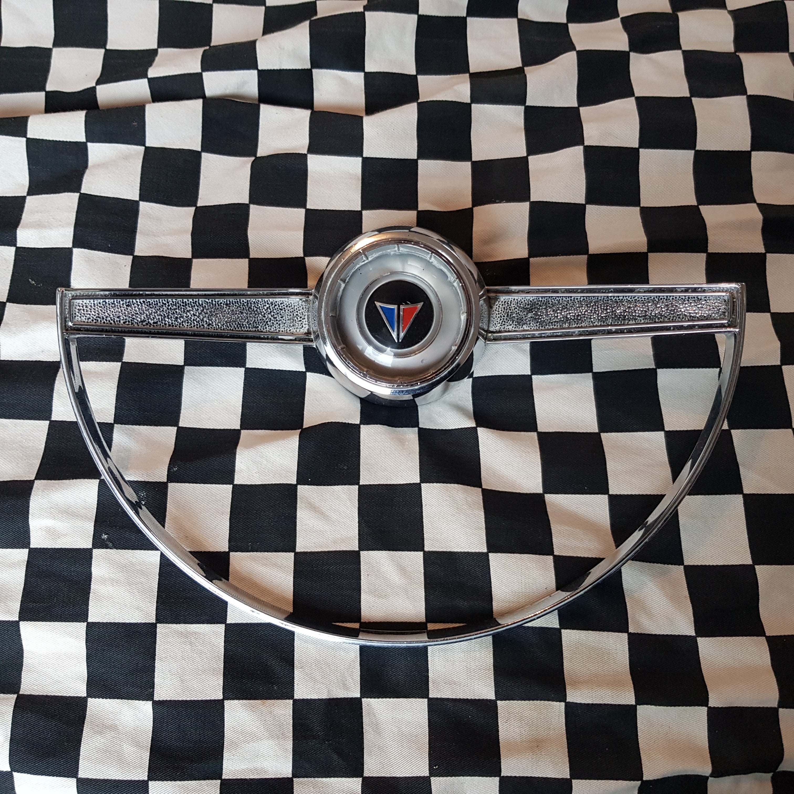 Original Chrysler Valiant Ve Horn Bar