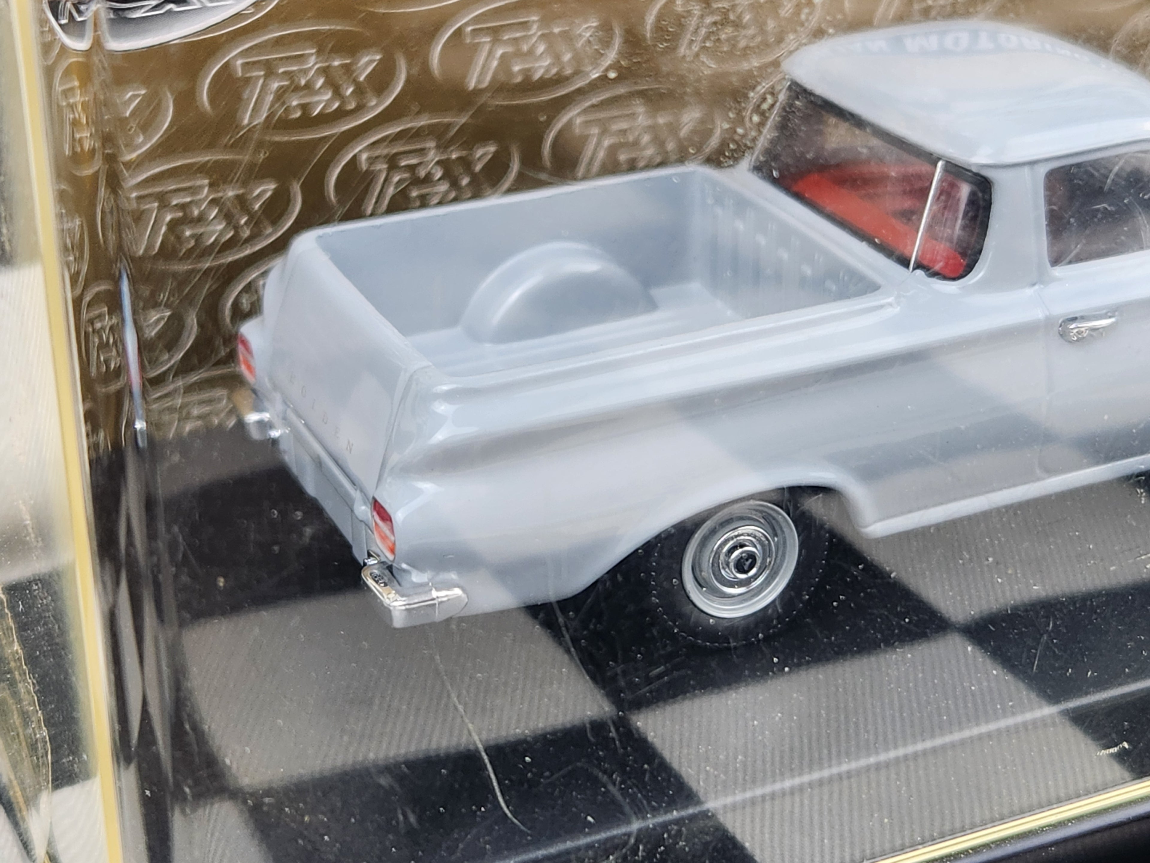Trax 1:43 Holden EH Ute TR54C Grey