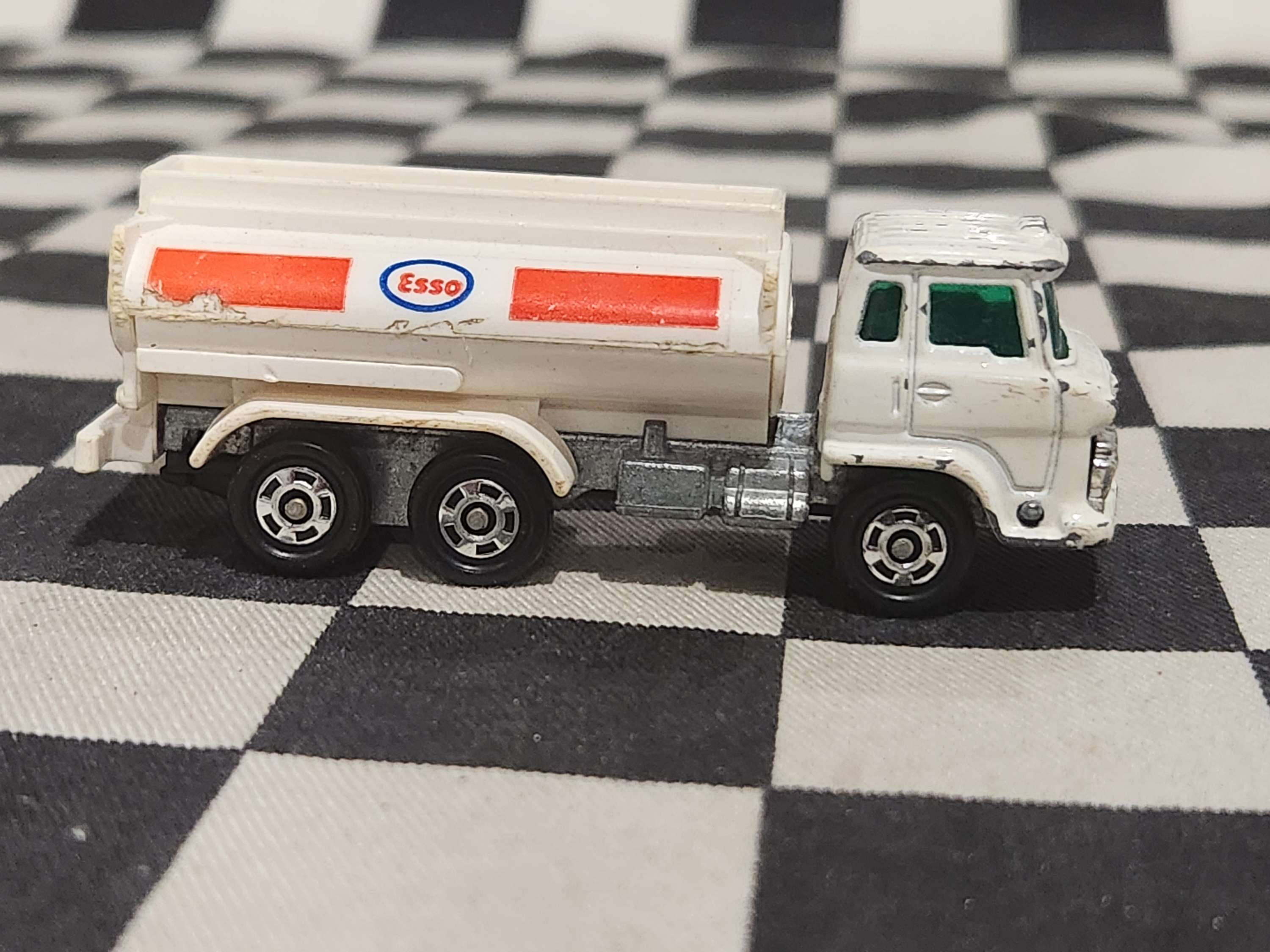 Vintage Loose Tomica Hino Esso Tanker Truck