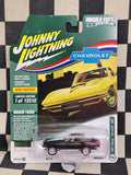 Johnny Lightning Muscle Cars USA 1967 Chevy Corvette 427 Goodwood Green