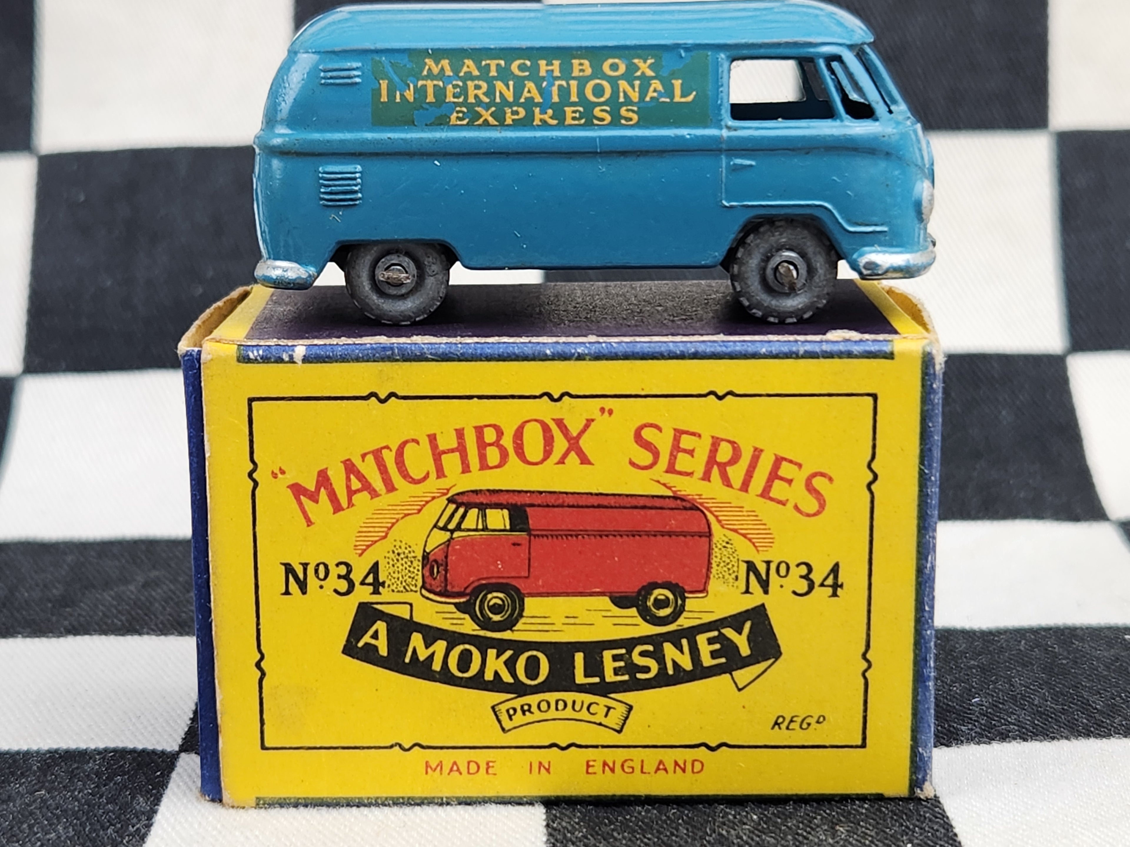 Matchbox Lesney Moko No34 Volkswagen Kombi Van in Original Box