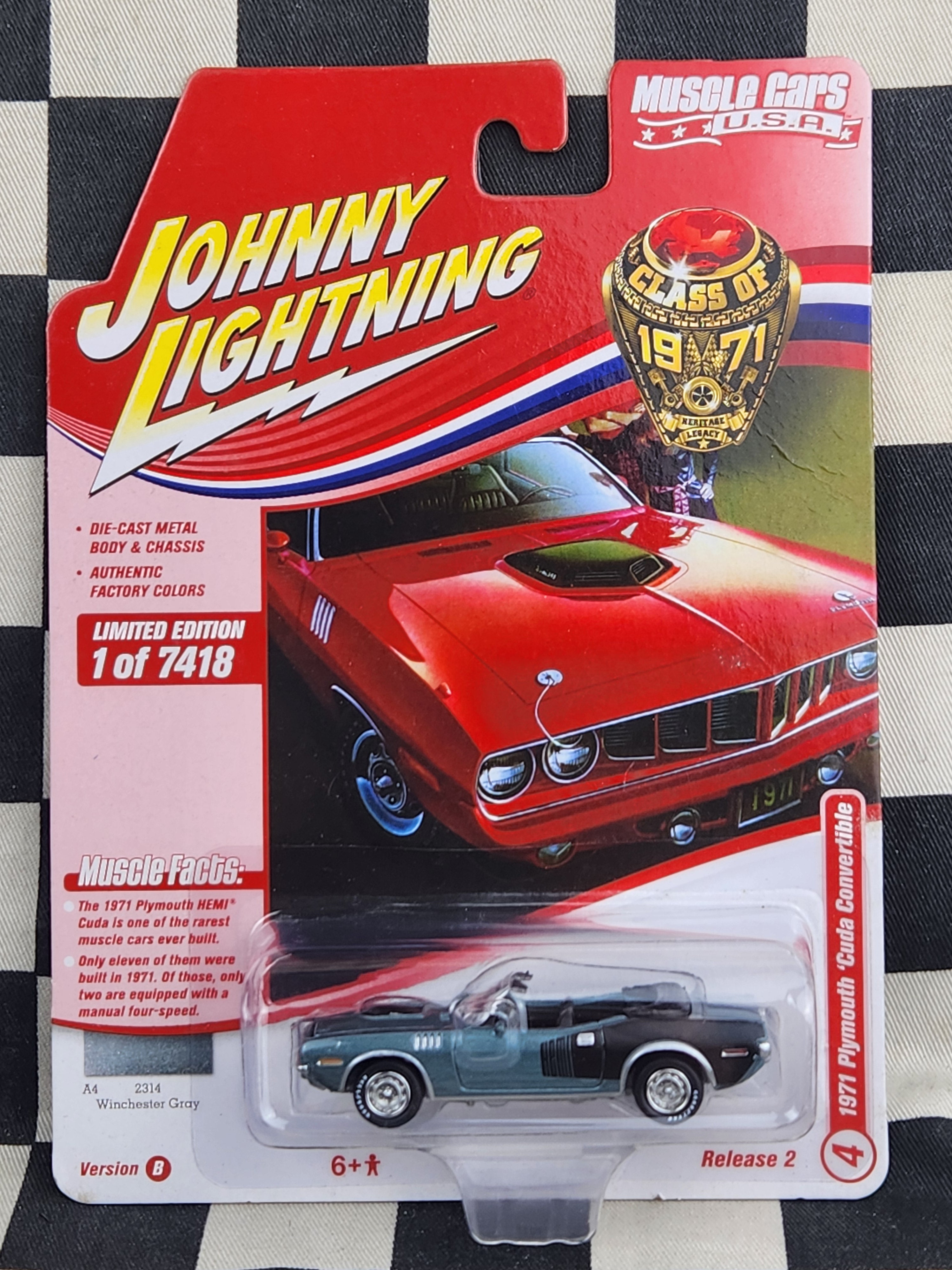 Johnny Lightning Muscle Cars USA 1971 Plymouth Cuda Convertible