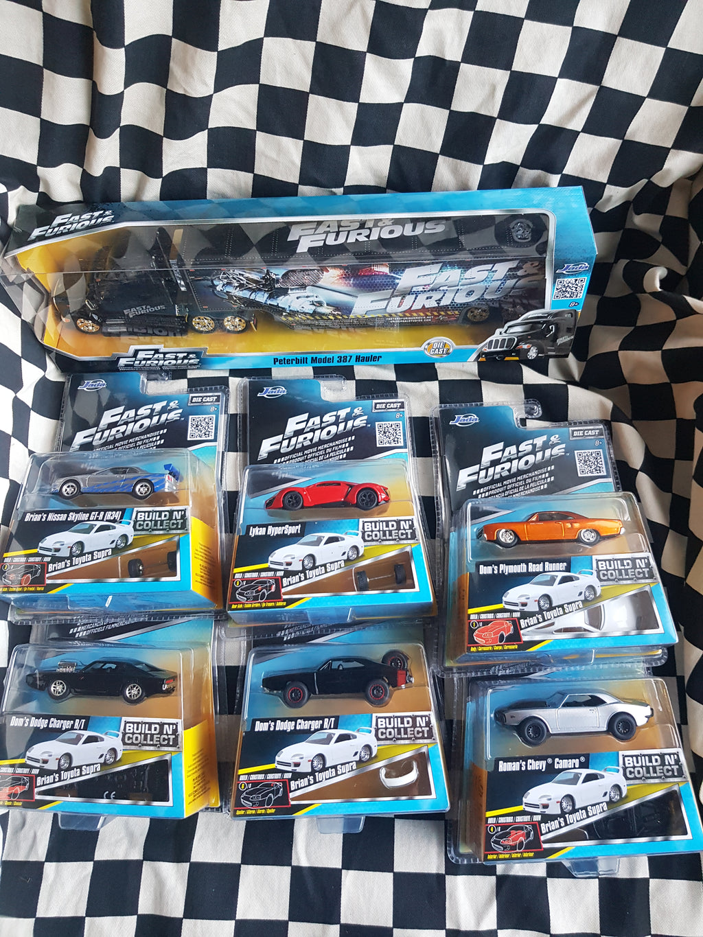 Jada Fast & Furious Set of Build N Collect Cars Plus Peterbilt 387 Hauler  Truck
