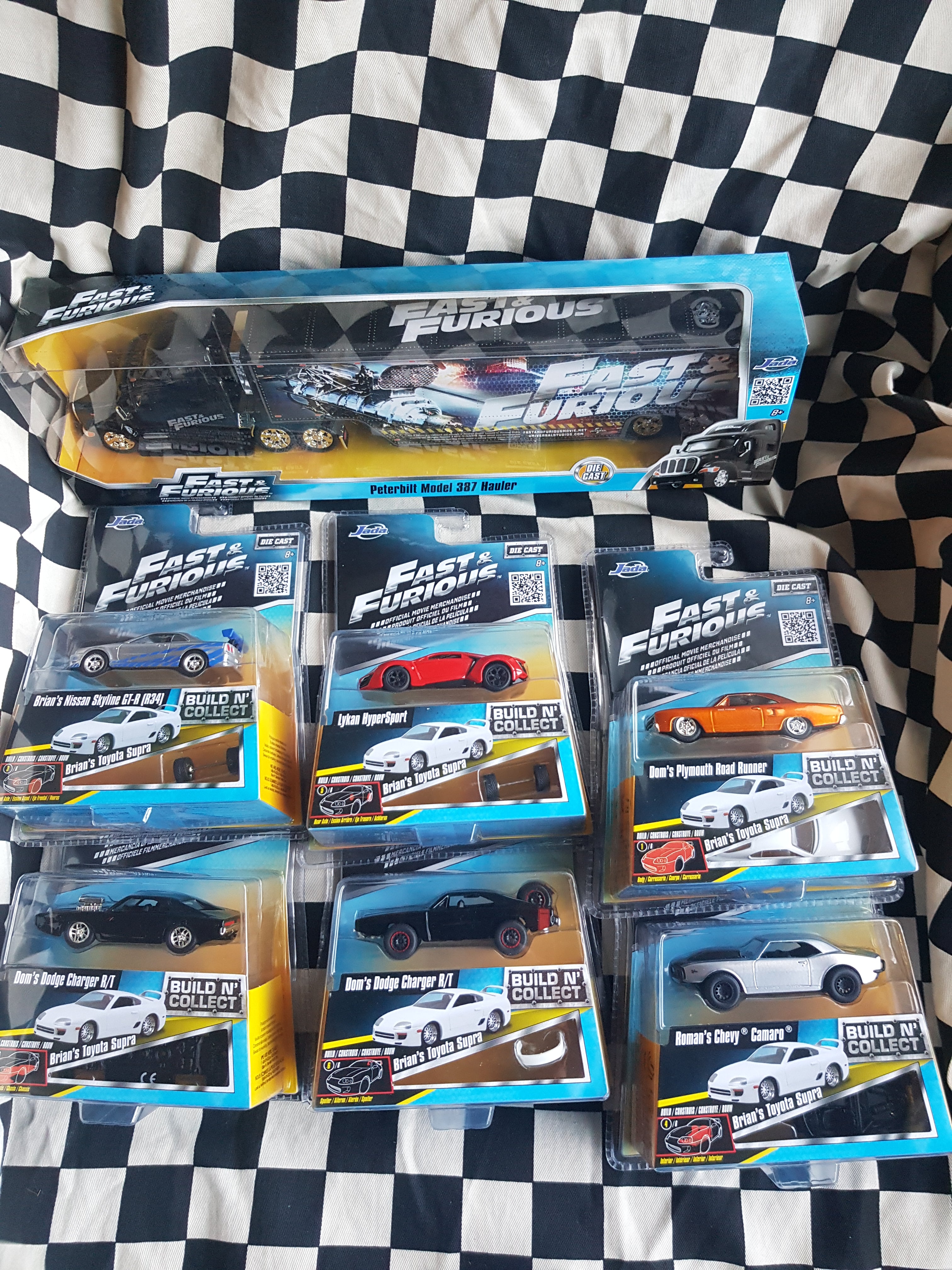 Jada Fast & Furious Set of Build N Collect Cars Plus Peterbilt 387 Hauler  Truck