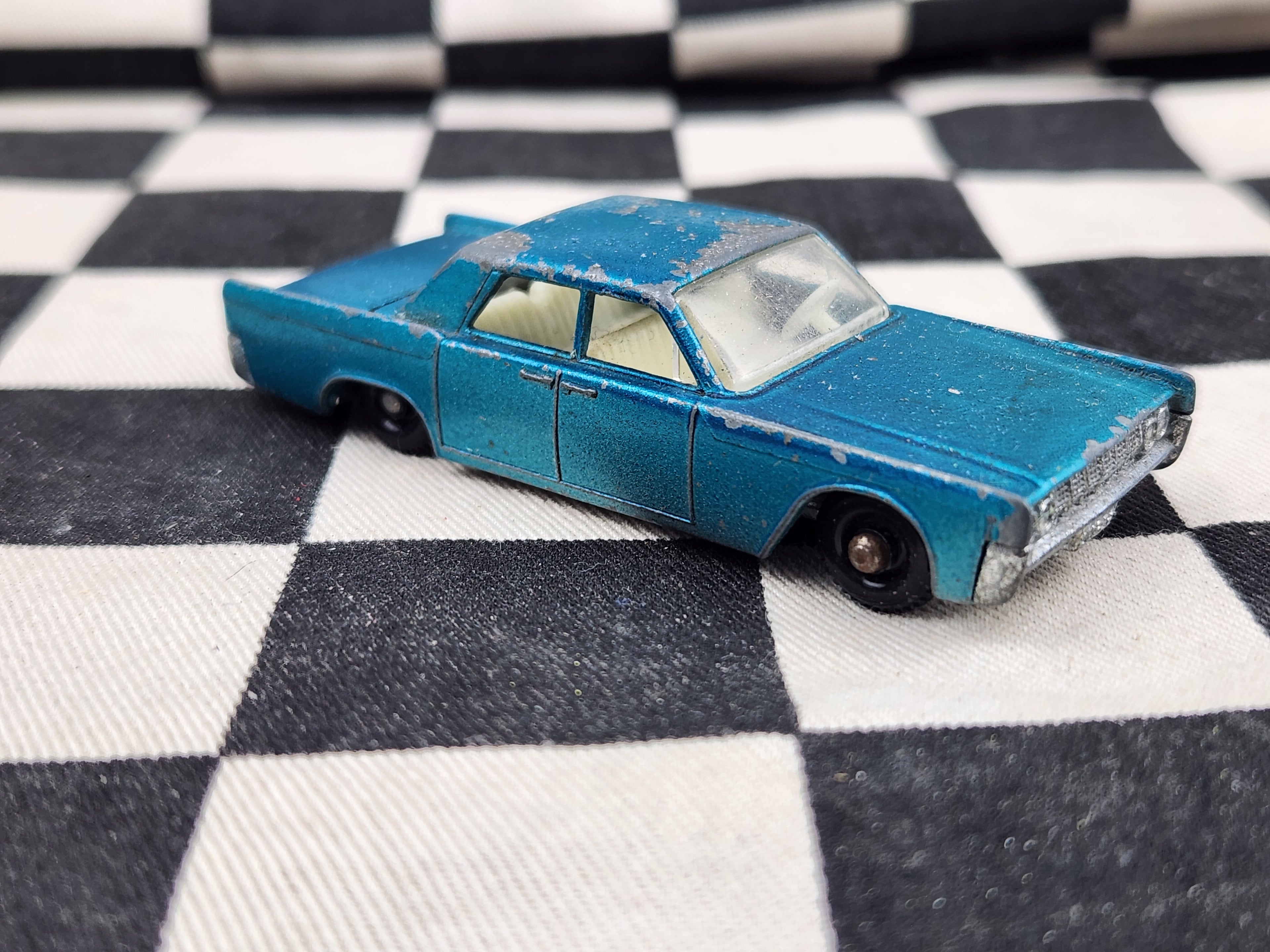 Vintage Loose Matchbox Lesney Lincoln Continental Blue