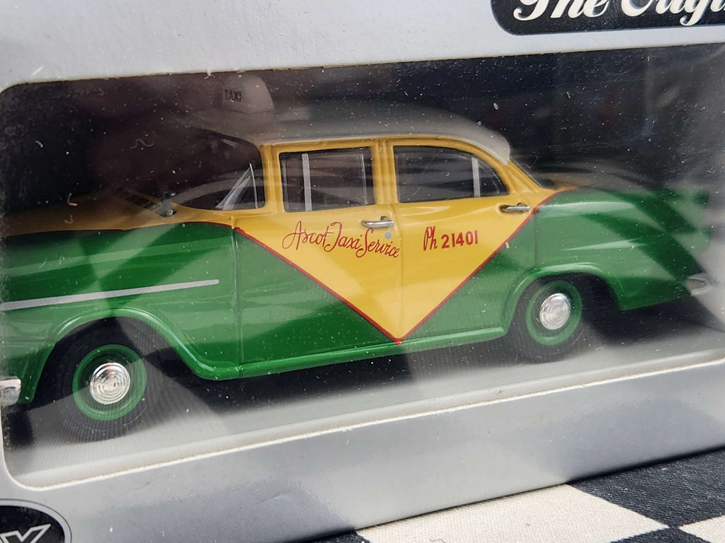 Trax 1:43 FB Holden Ascot Taxi's TR20H
