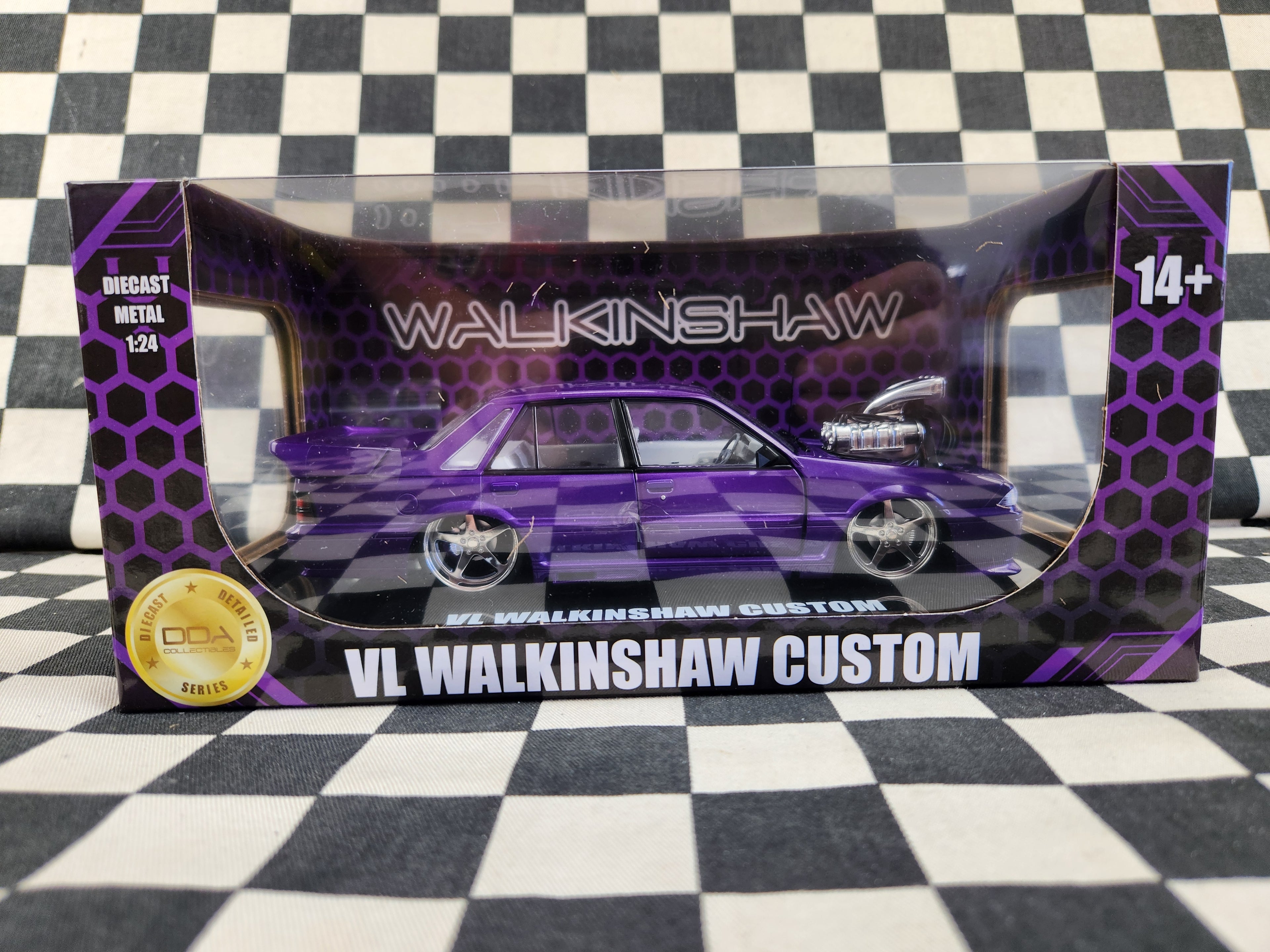 DDA 1:24 Holden Commodore VL Walkinshaw Custom Blown V8 Purple