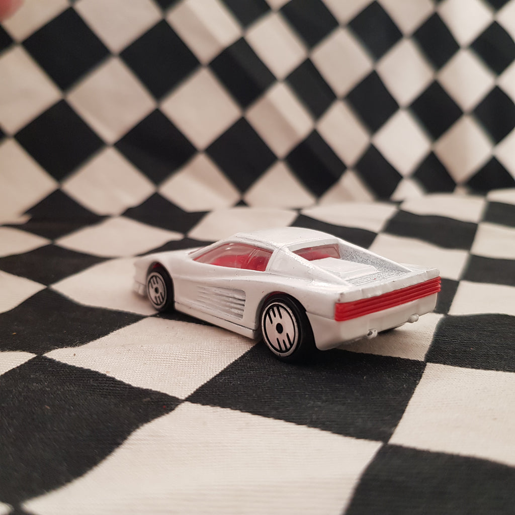 Hot Wheels Loose Ferrari Testarossa White Ultra Hots Red/white Interior