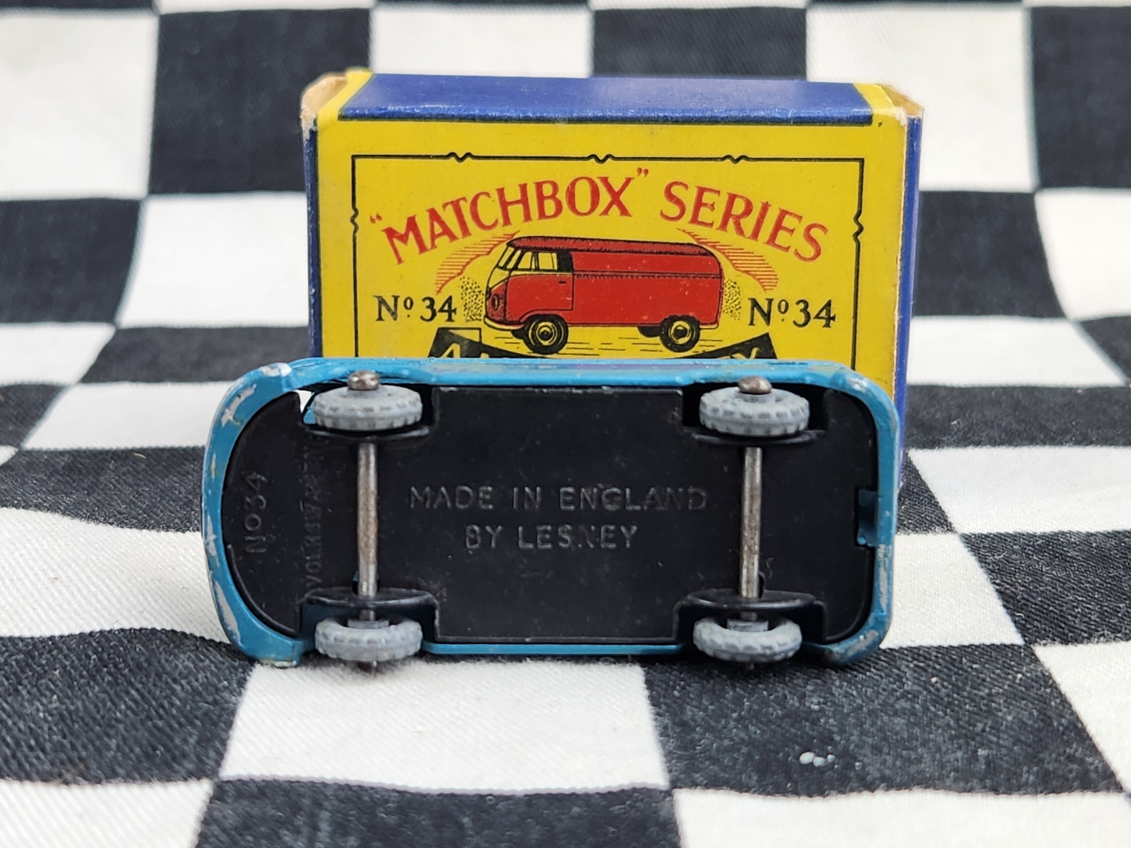 Matchbox Lesney Moko No34 Volkswagen Kombi Van in Original Box