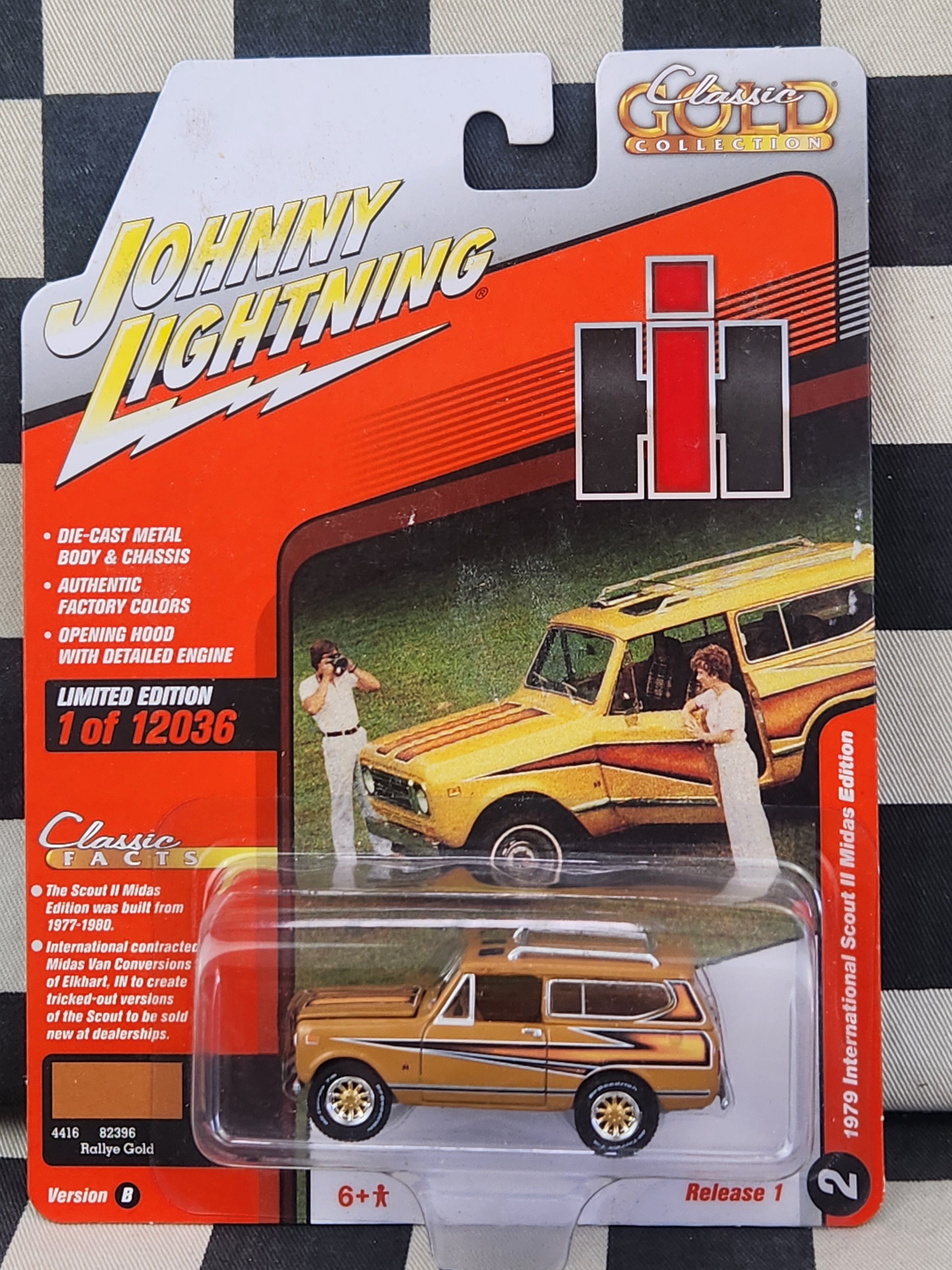 Johnny Lightning Classic Gold 1979 International Scout II Midas Edition