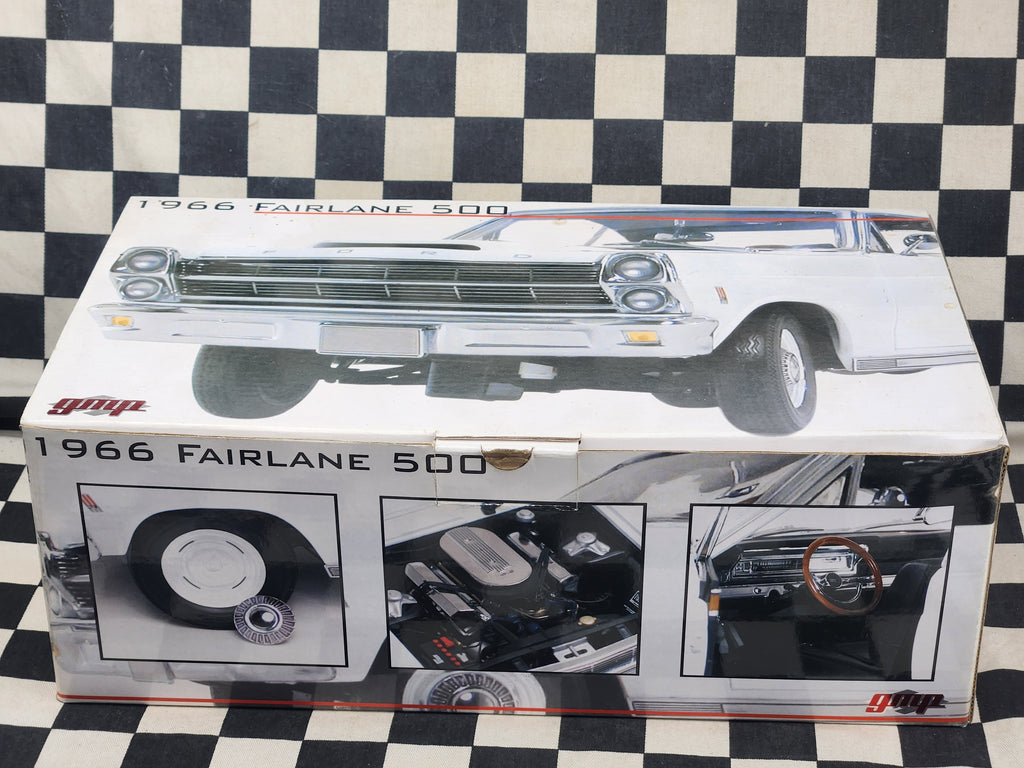 Gmp 1/18 1966 Ford Fairlane 500 427 White
