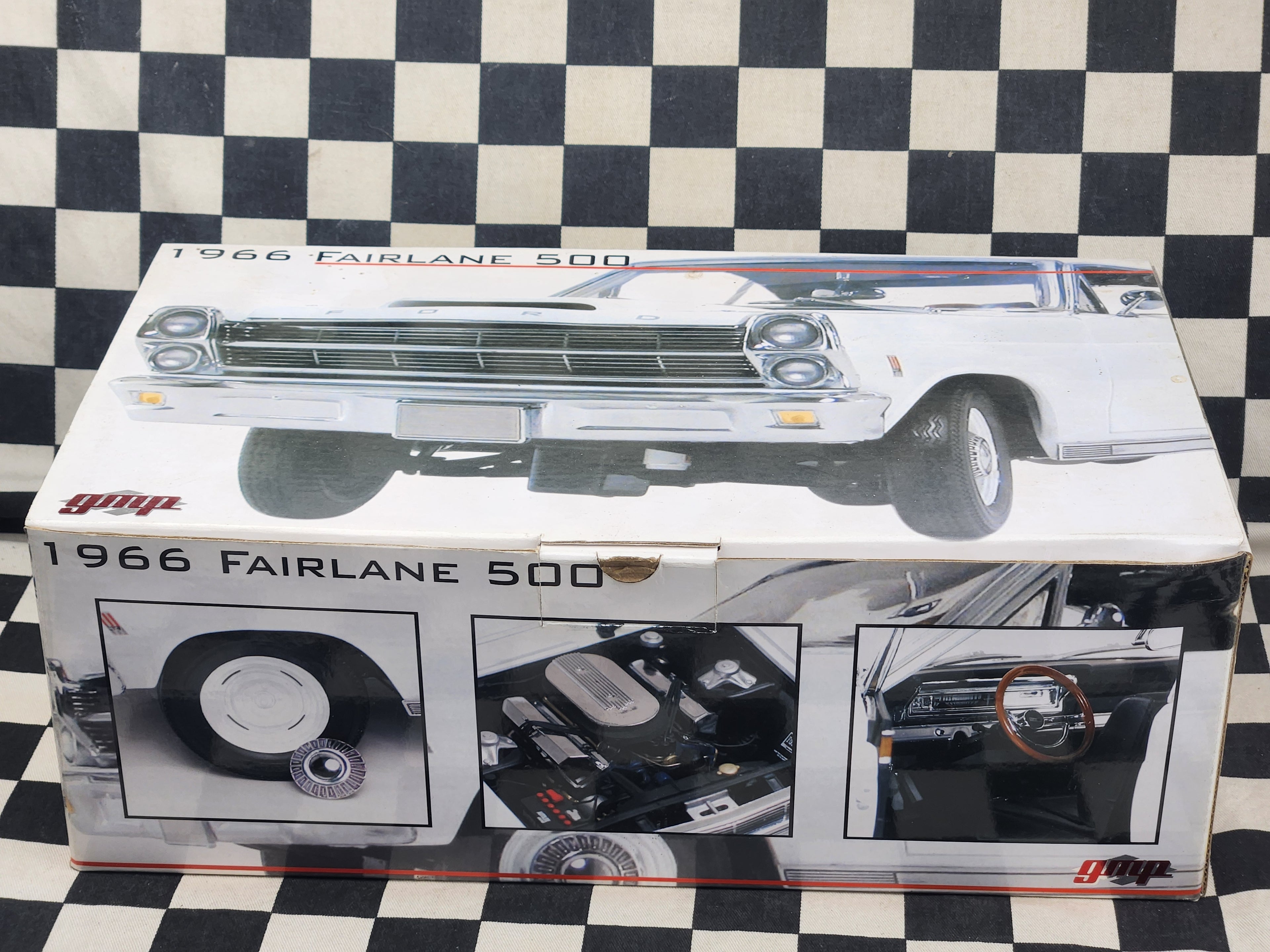 Gmp 1/18 1966 Ford Fairlane 500 427 White