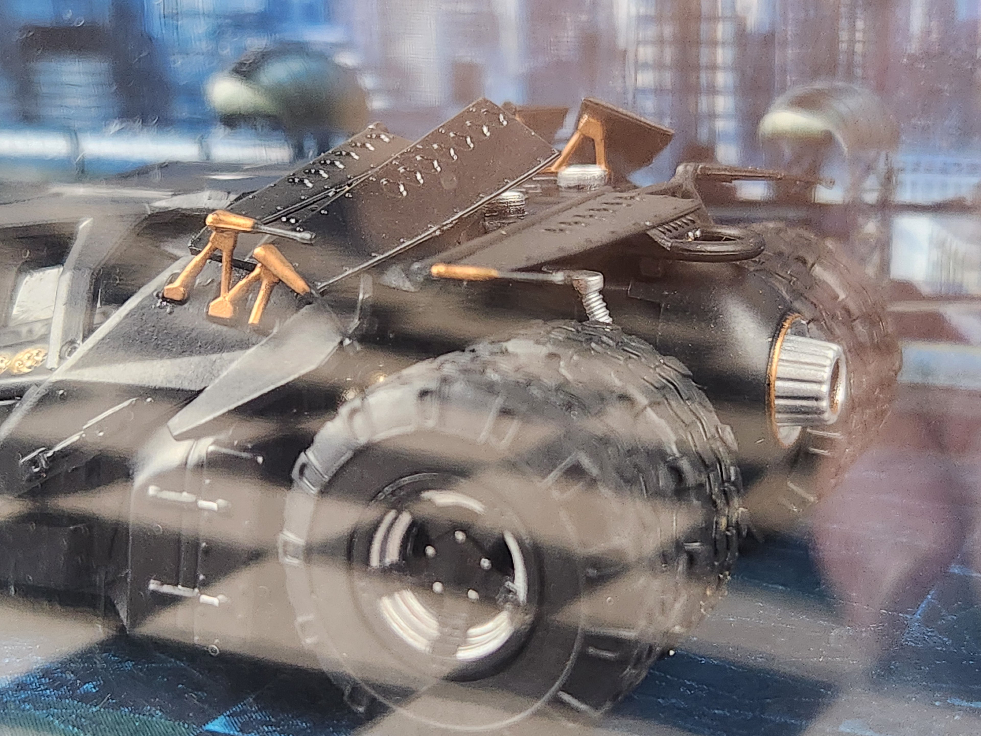 BATMAN 1:43 Batman Begins Batmobile