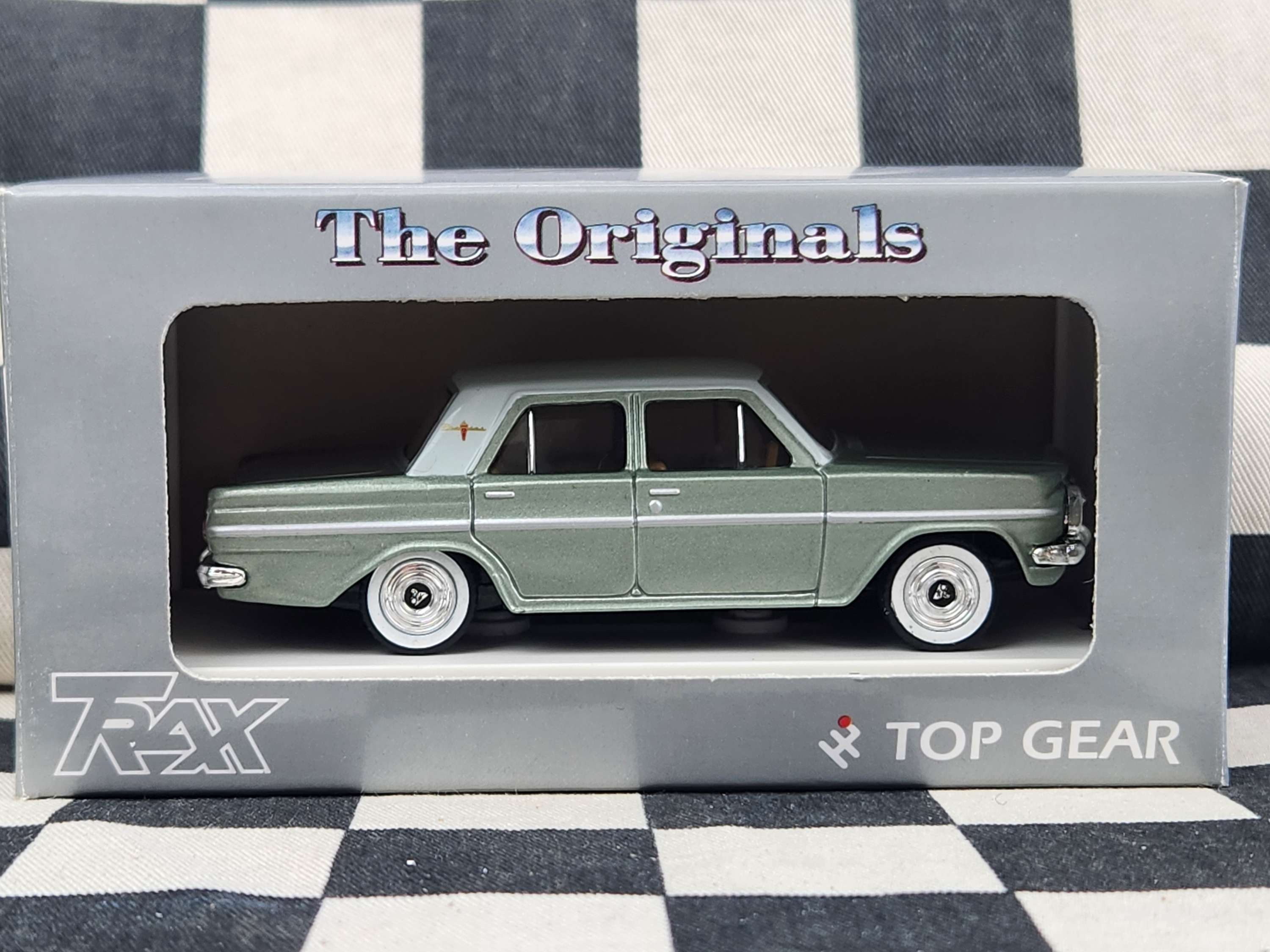 Trax 1:43 EH Holden Premier Green/White Roof TR5D