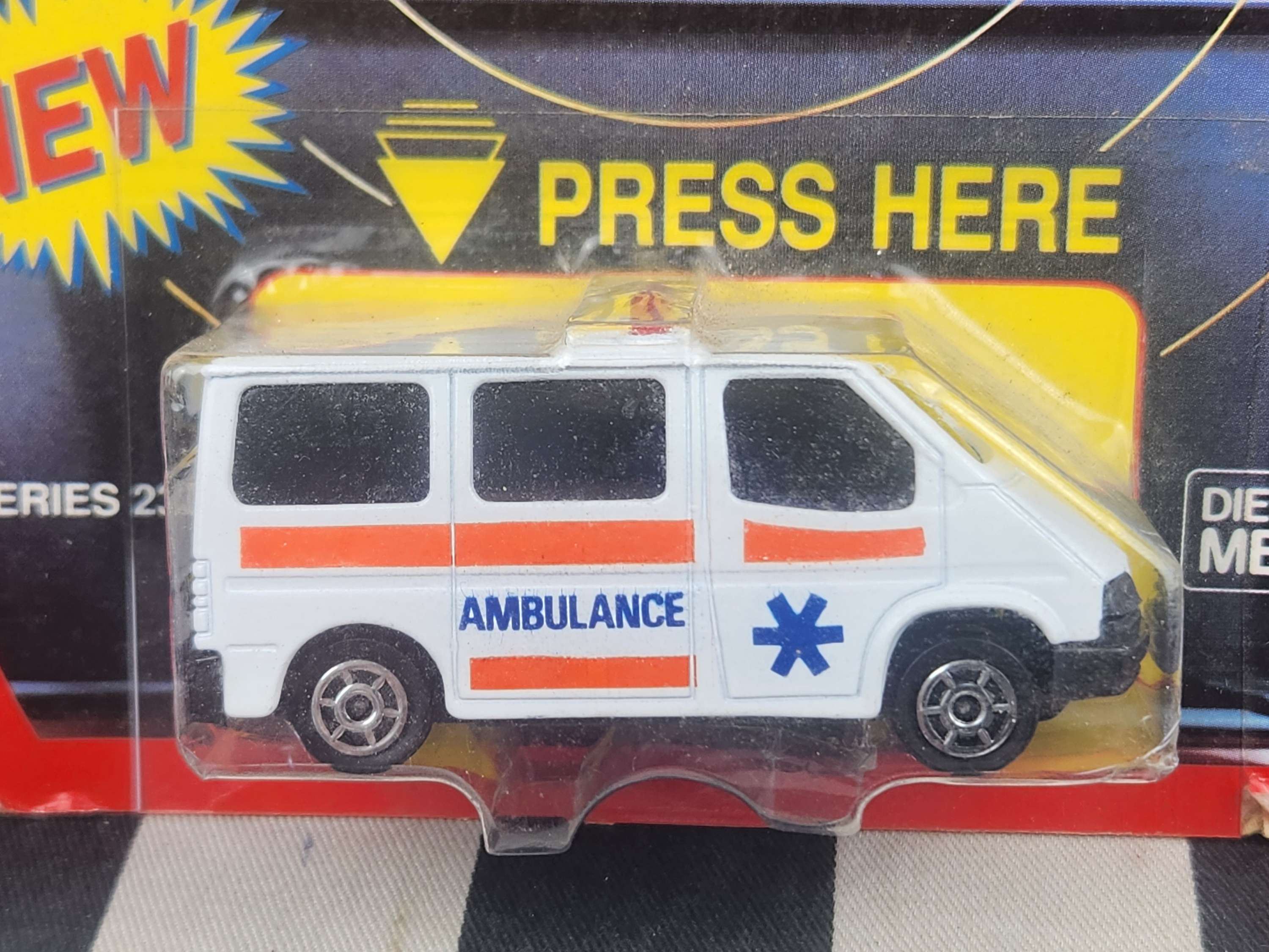 Majorette Sonic Flashers Ambulance