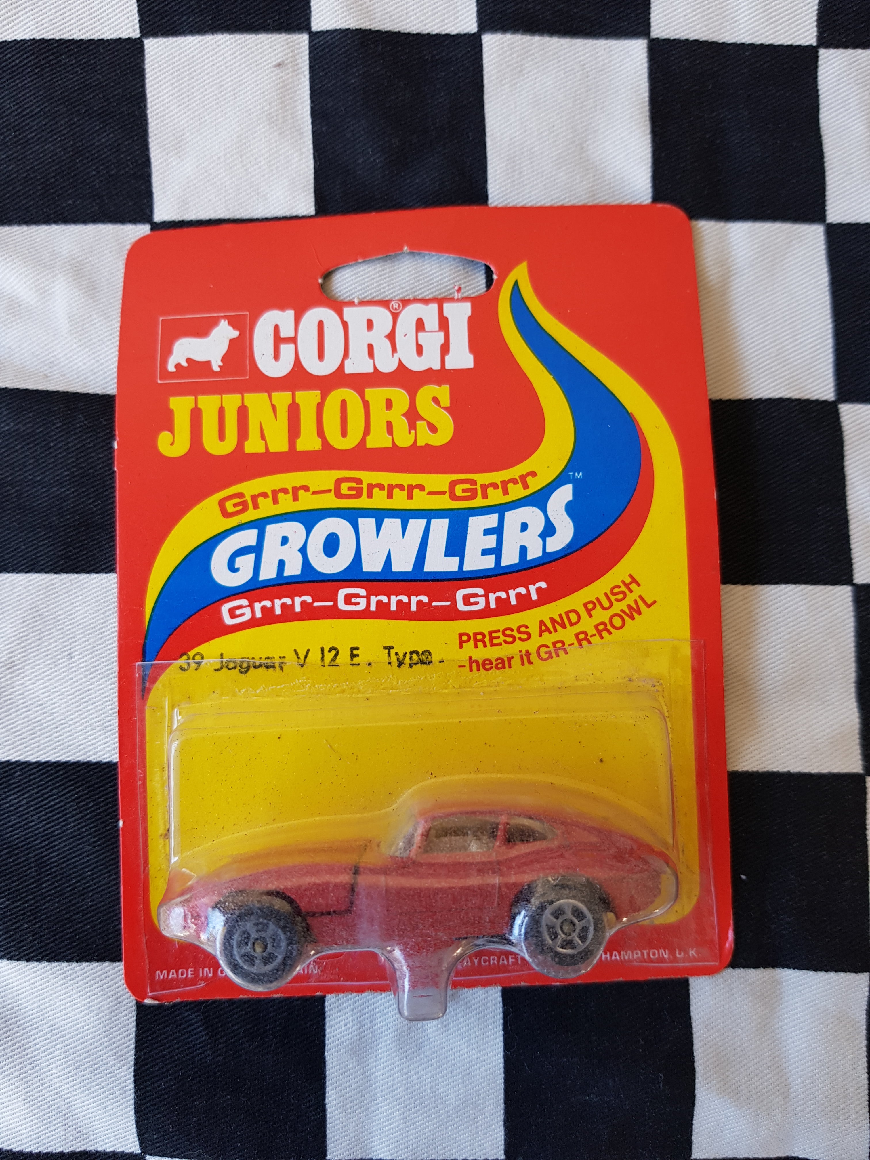 Corgi Juniors GROWLERS Jaguar V12 E Type Red Carded
