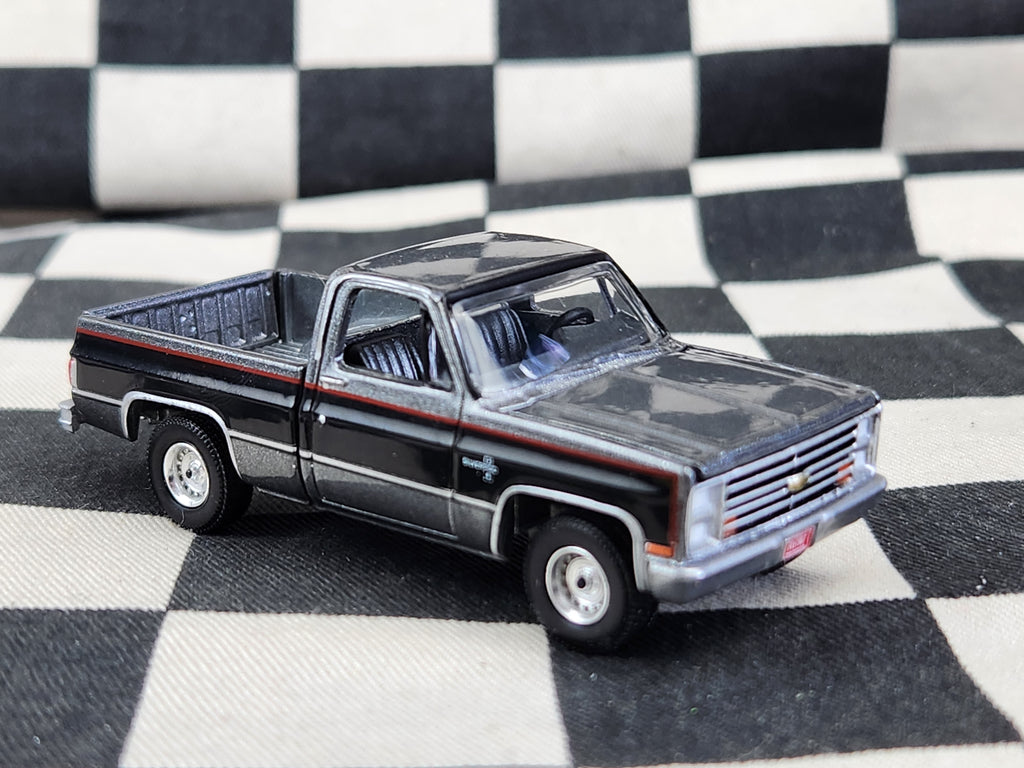 Auto World Loose Chevy Pickup Truck