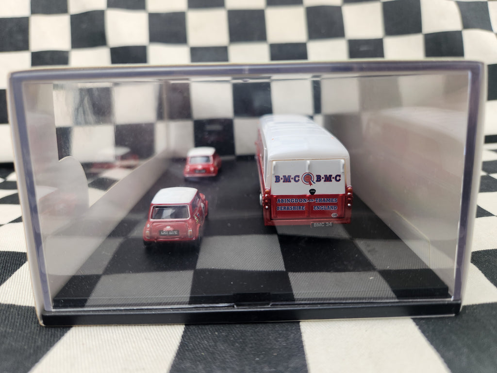 Oxford Commercials 1:76 BMC Mini Bus Race Team Set