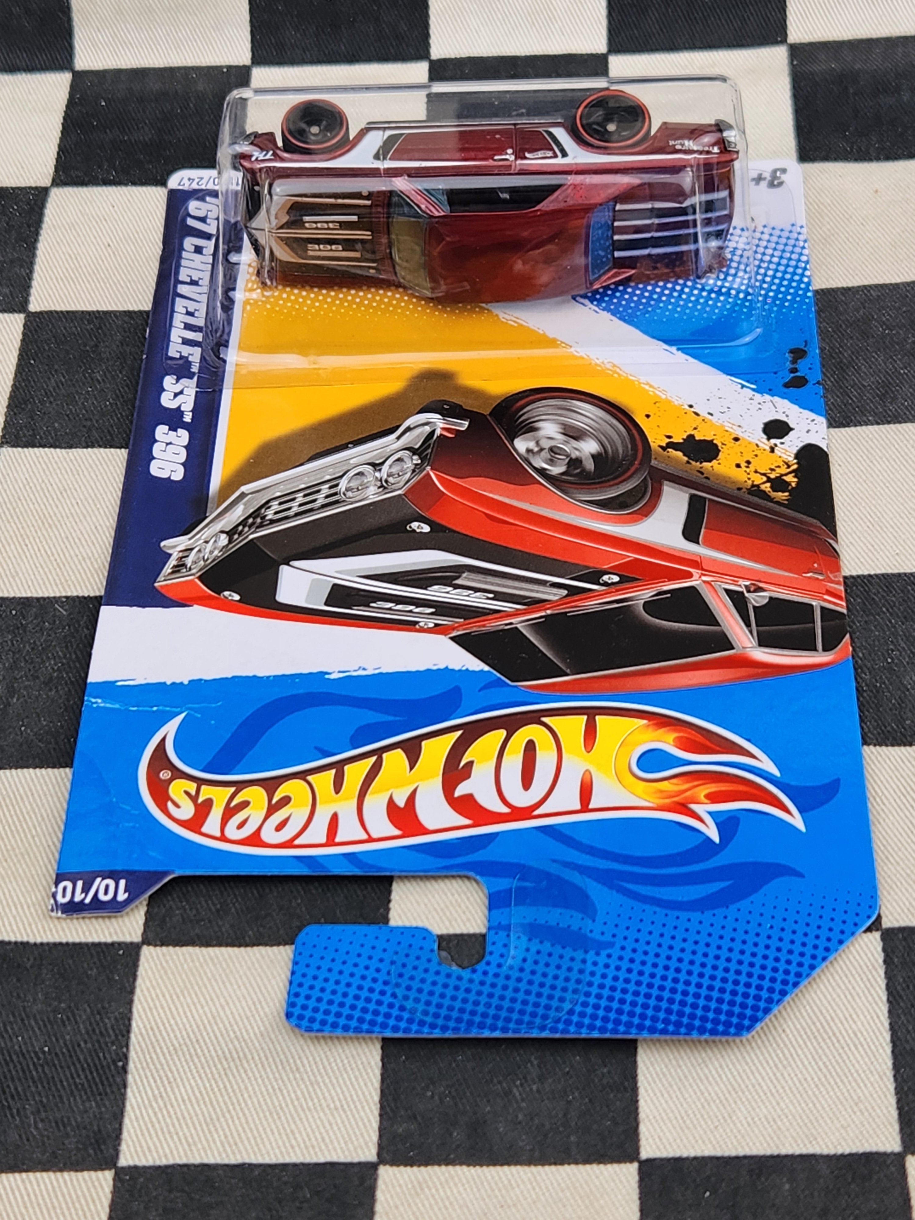 Hot Wheels 2012 Muscle Mania GM SUPER TREASURE HUNT 67 Chevelle SS 396