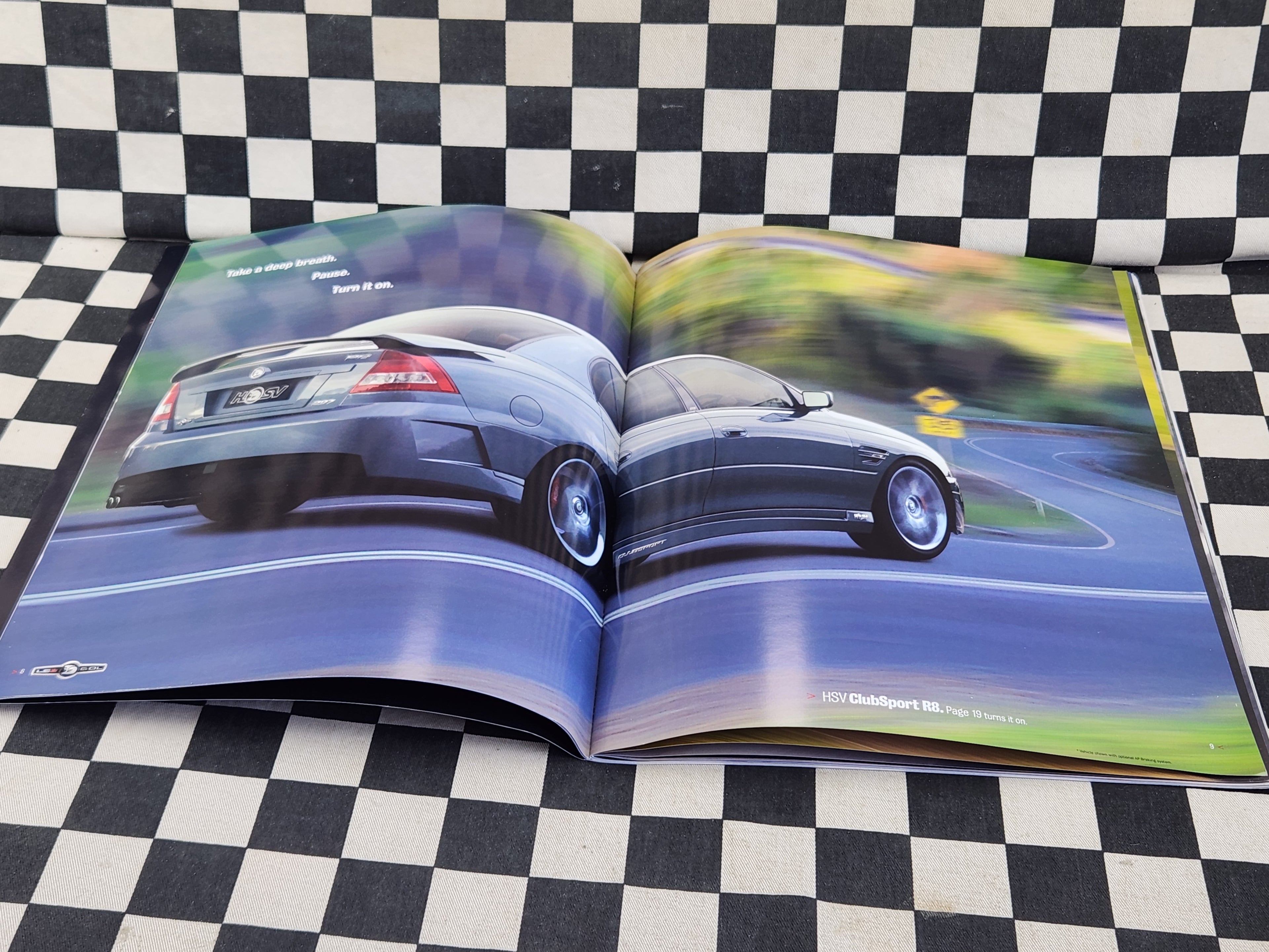 HSV Holden Commodore VE 2005 FULL RANGE 36 Page Sales Brochure