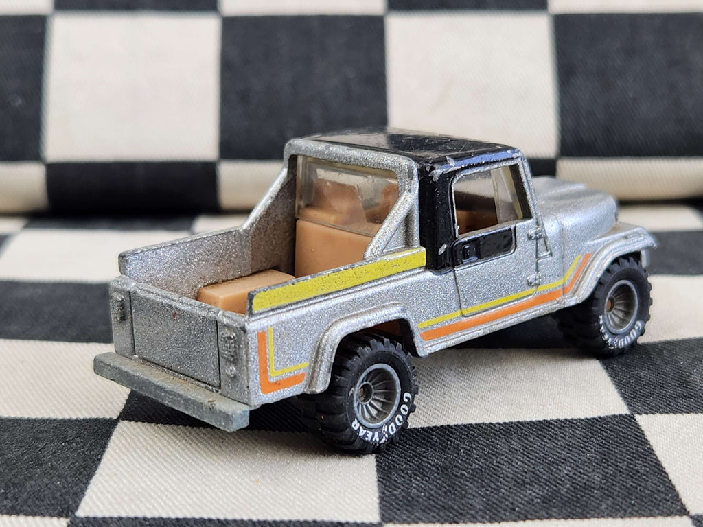 Vintage Loose Hot Wheels Jeep Scrambler Grey Hub Real Riders
