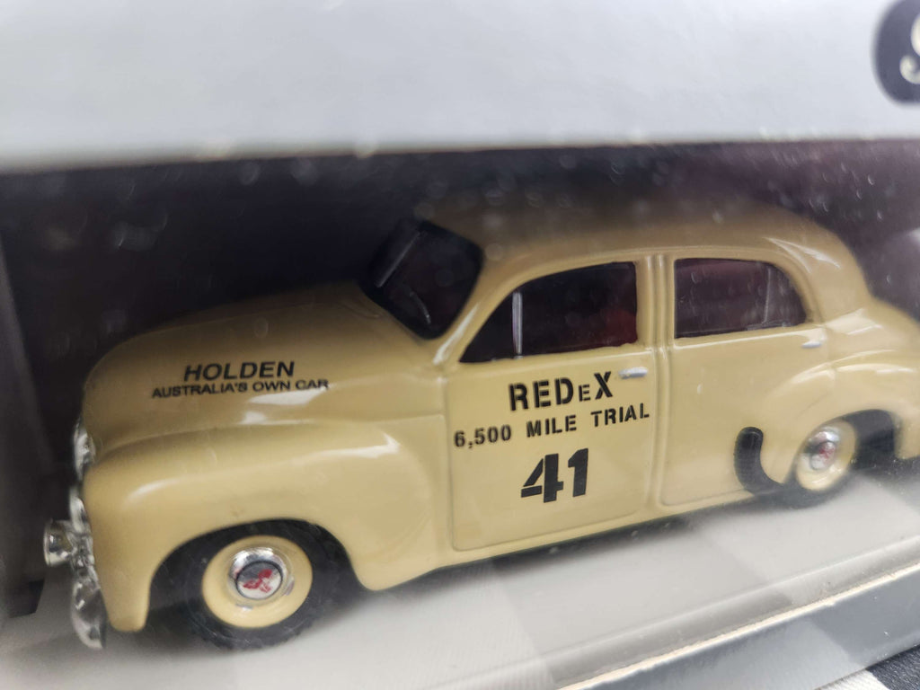 Trax 1/43 Holden FX 48/215 Sedan Redex Trial TR15C