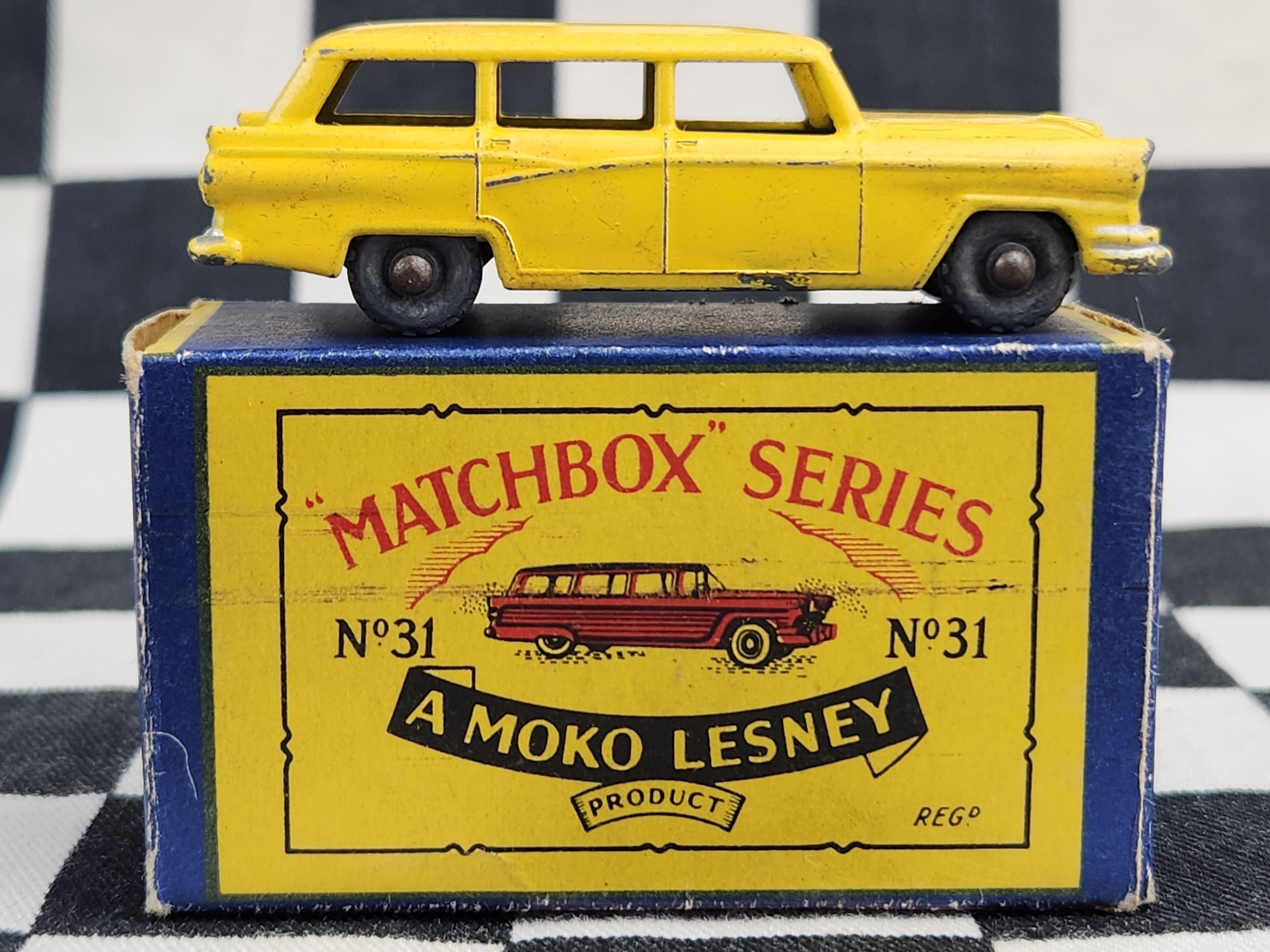 Matchbox Lesney Moko No31 Ford Station Wagon in Original Box