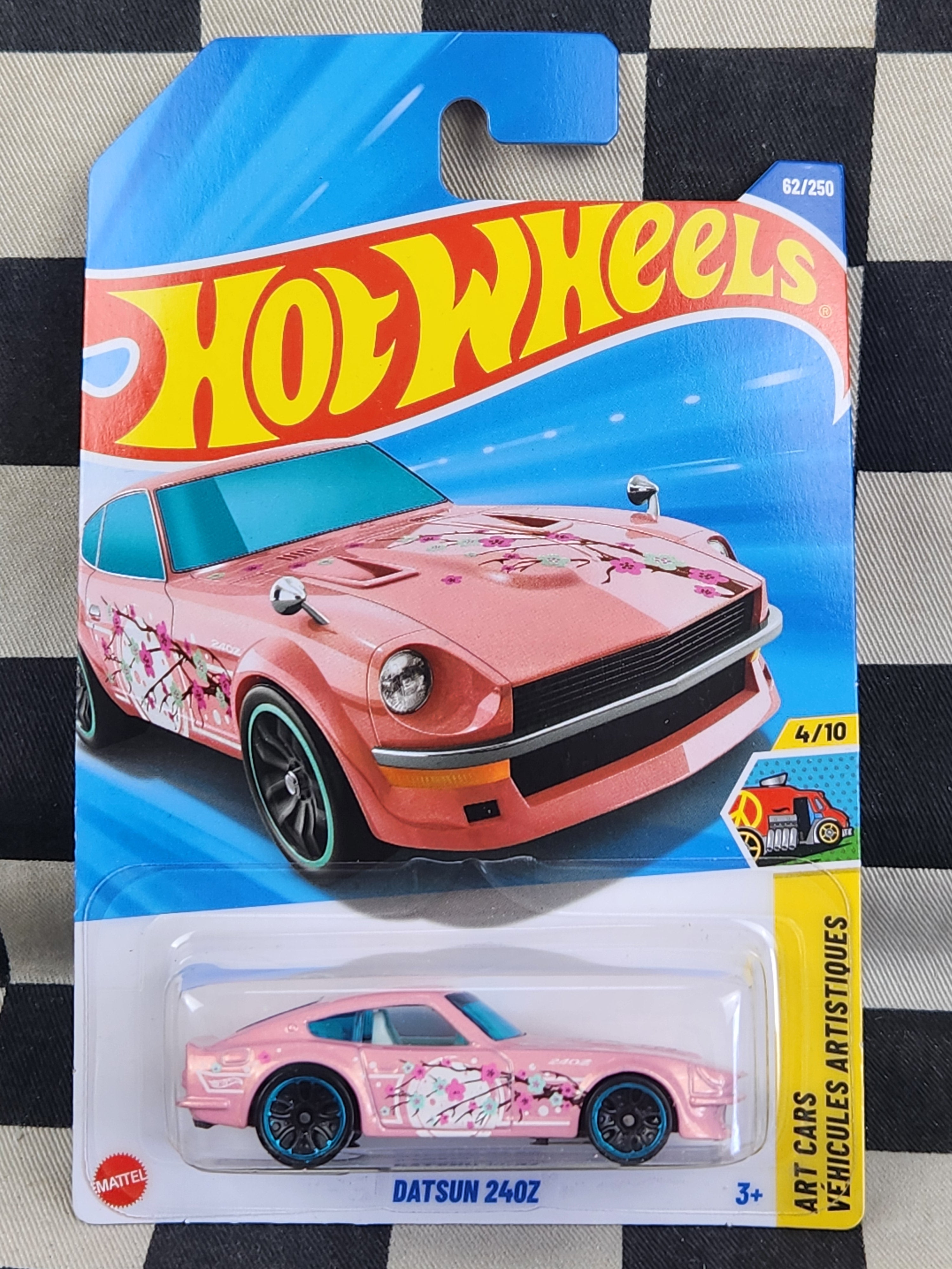 Hot Wheels 2025 Art Cars Datsun 240Z Pink