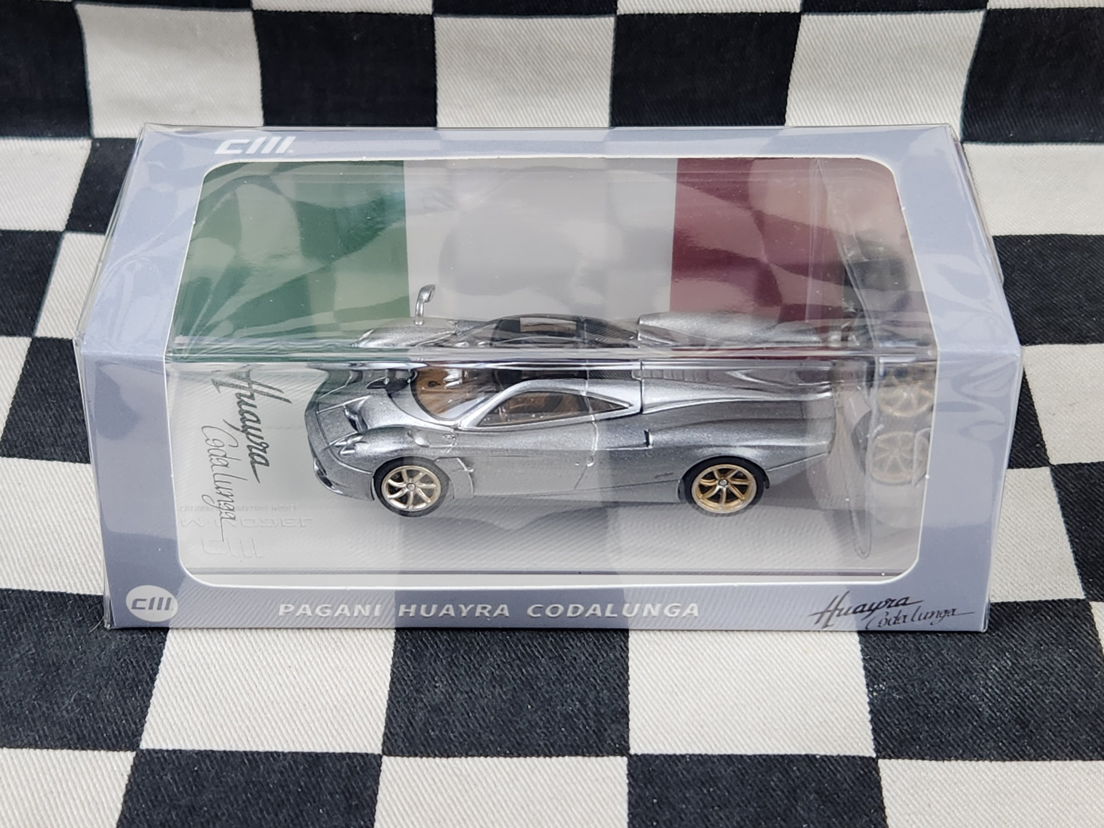 CM Model 1;64 Pagani Huayra Codalunga