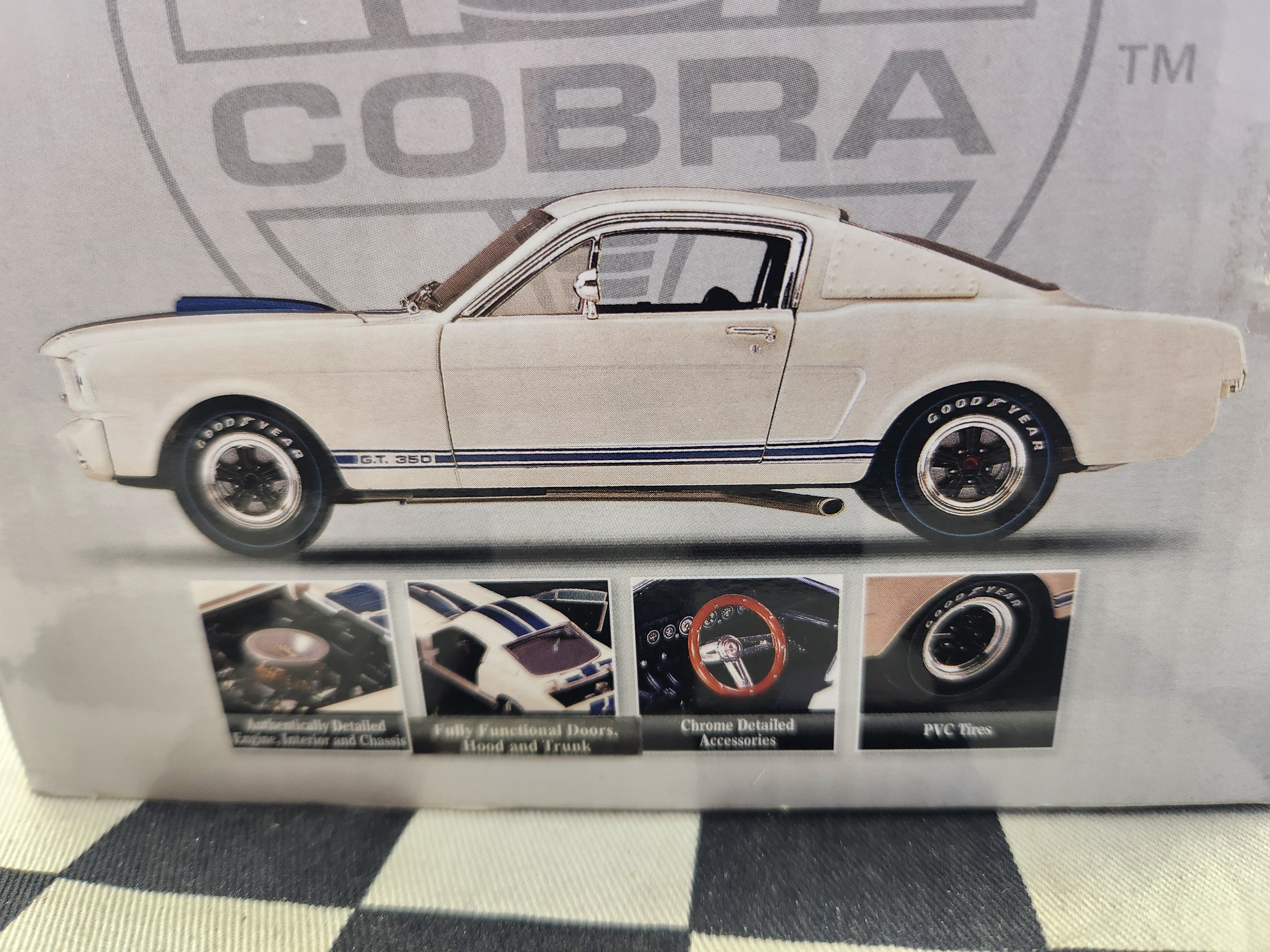 Shelby Collectables 1:18 1966 Shelby Mustang GT350R Die Cast Model