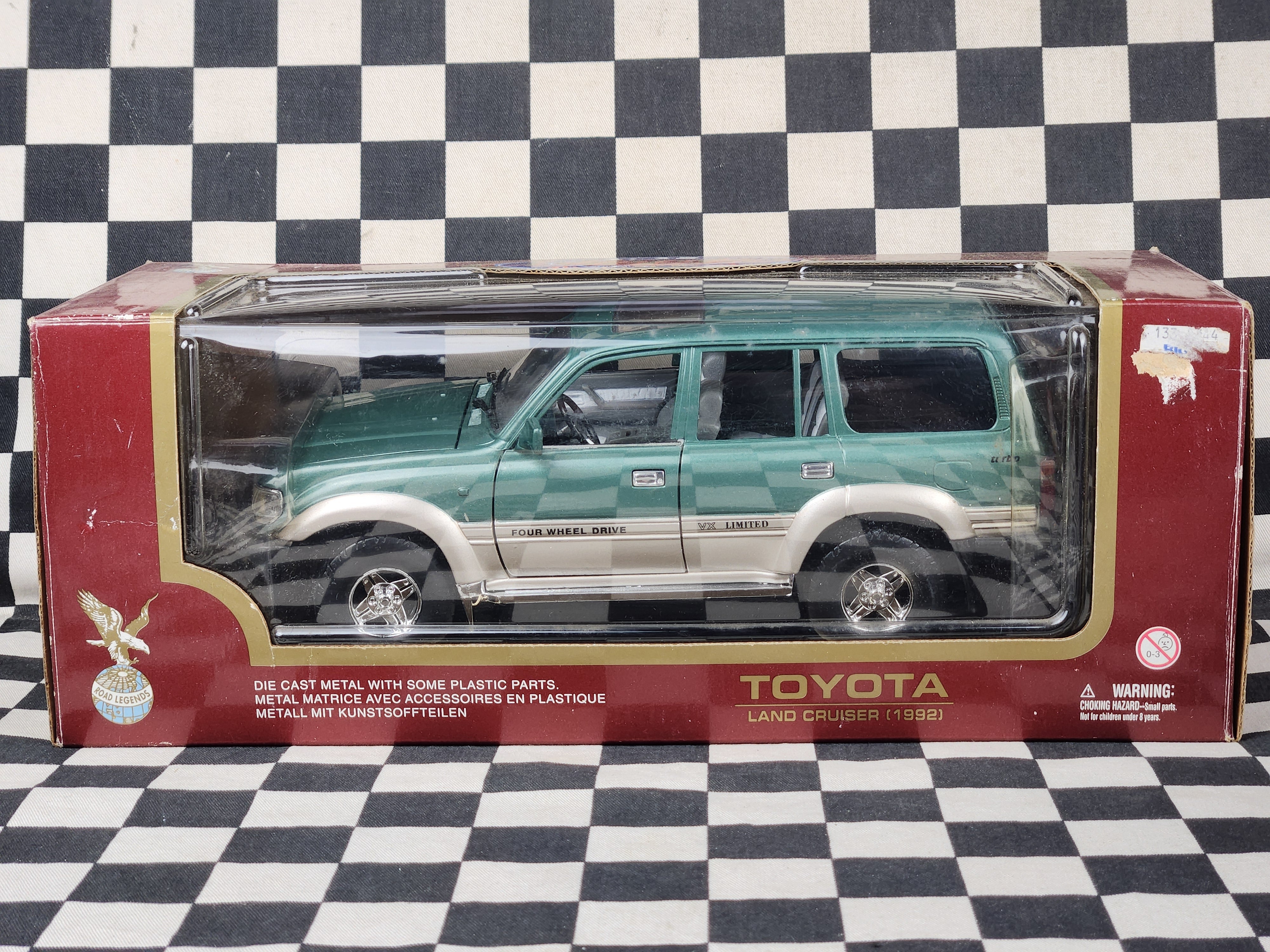 Road Legends 1:18 1992 Toyota Land Cruiser 80 Series – Kustom