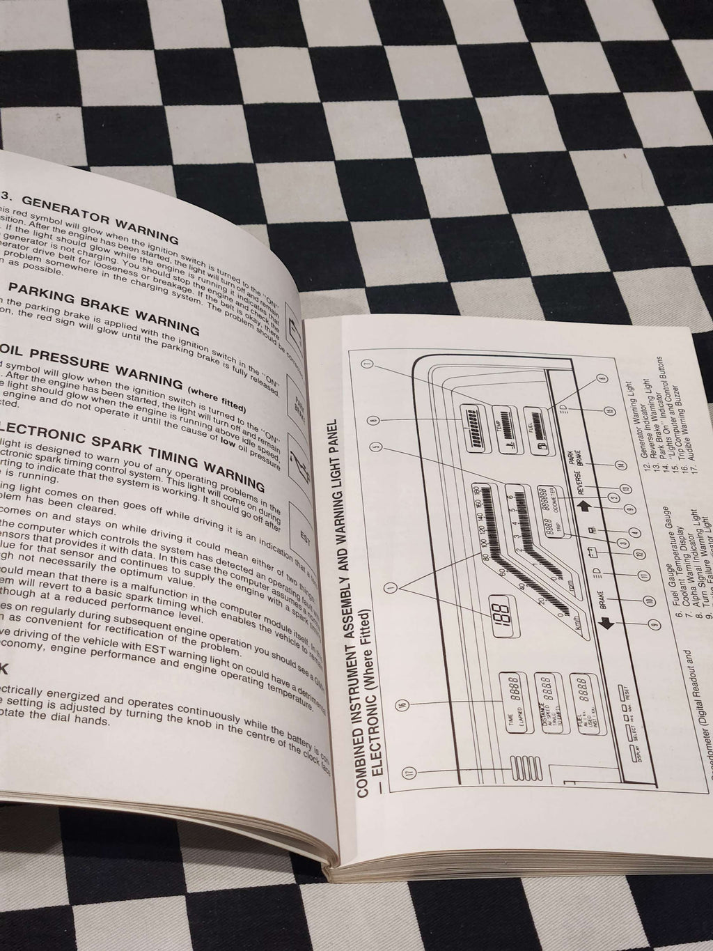 Holden VK Commodore Berlina Calais Owners Handbook NO VEHICLE DETAILS