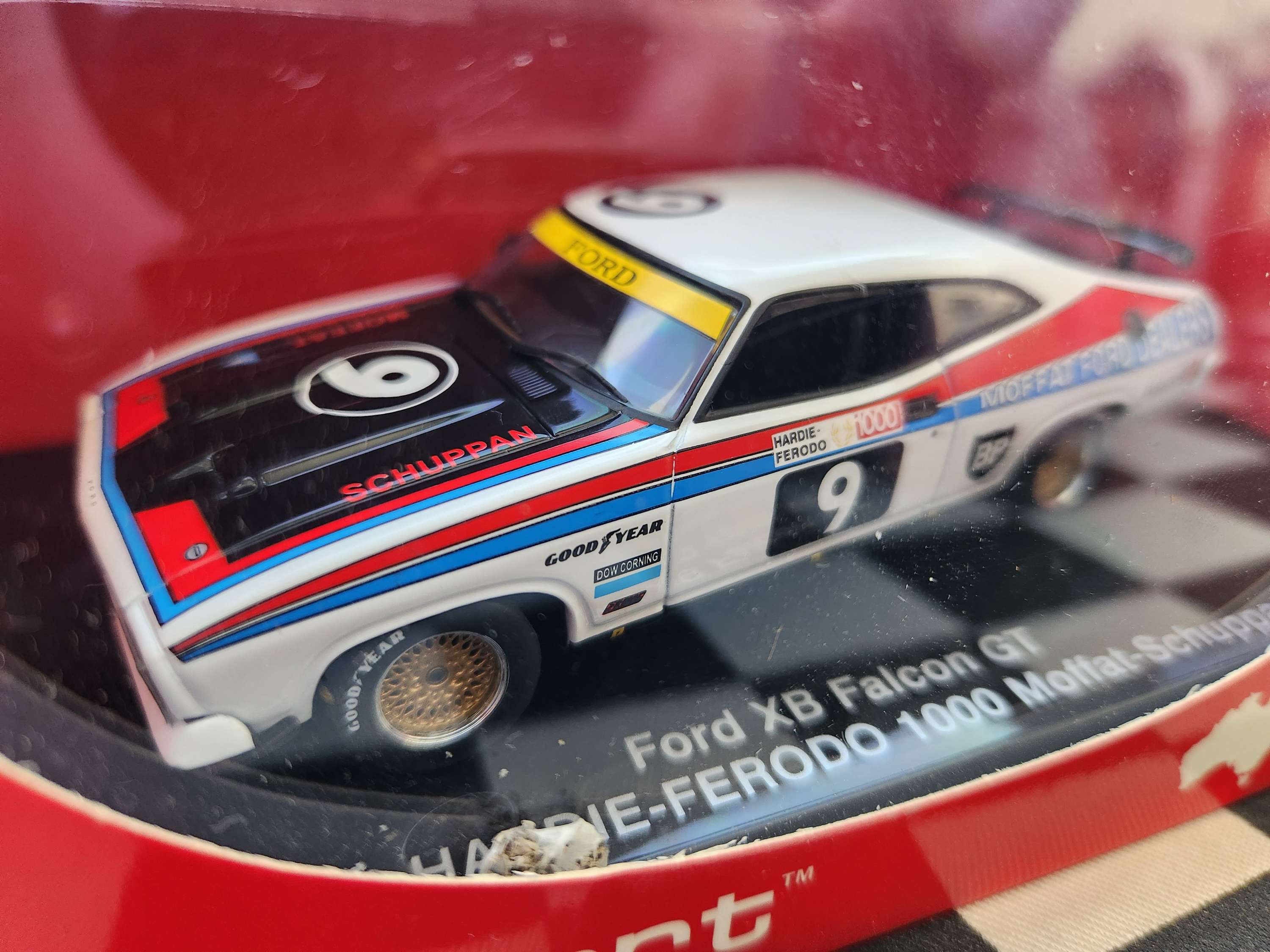 AutoArt 1/43 Ford XB Falcon GT 1976 Hardie Ferodo Bathurst 1000 Moffat Schuppan